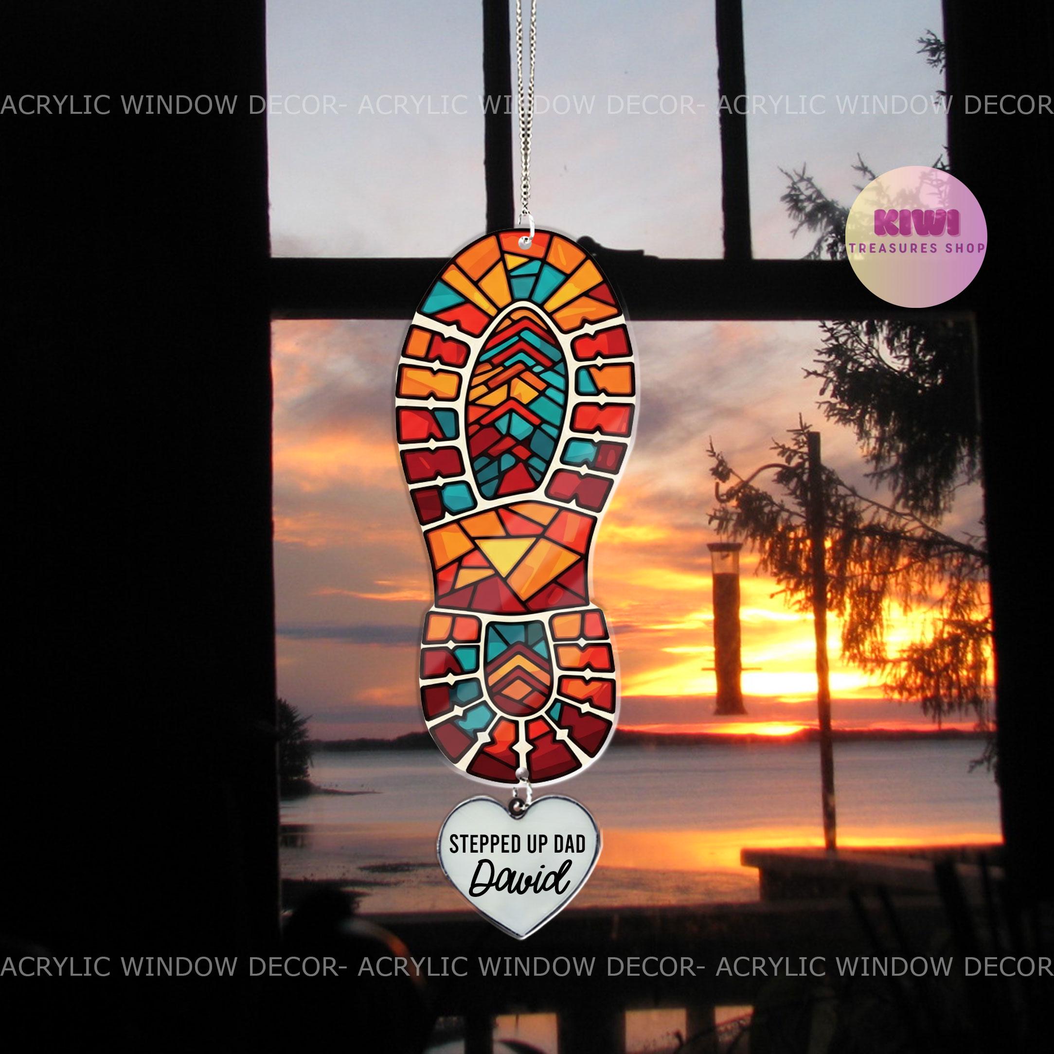 Personalized Stepped Up Dad Acrylic Hanging Sign, Custom Bonus Dad Name Love Decor for Step Dad Fathers Day Gift, Perfect Birthday Gift