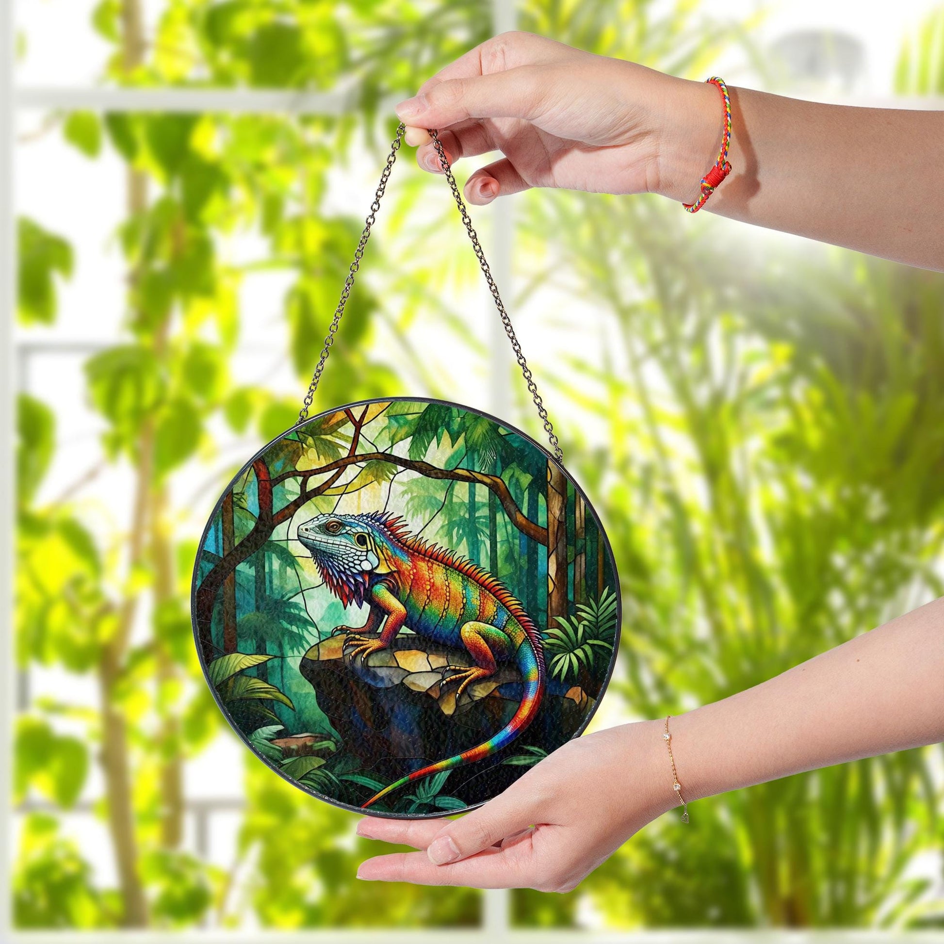 Colorful Iguana Glass Suncatcher – Jungle Lizard Glass Style Hanging Art for Reptile Lovers, Terrarium or Nature Window Decor, Lizard Lover