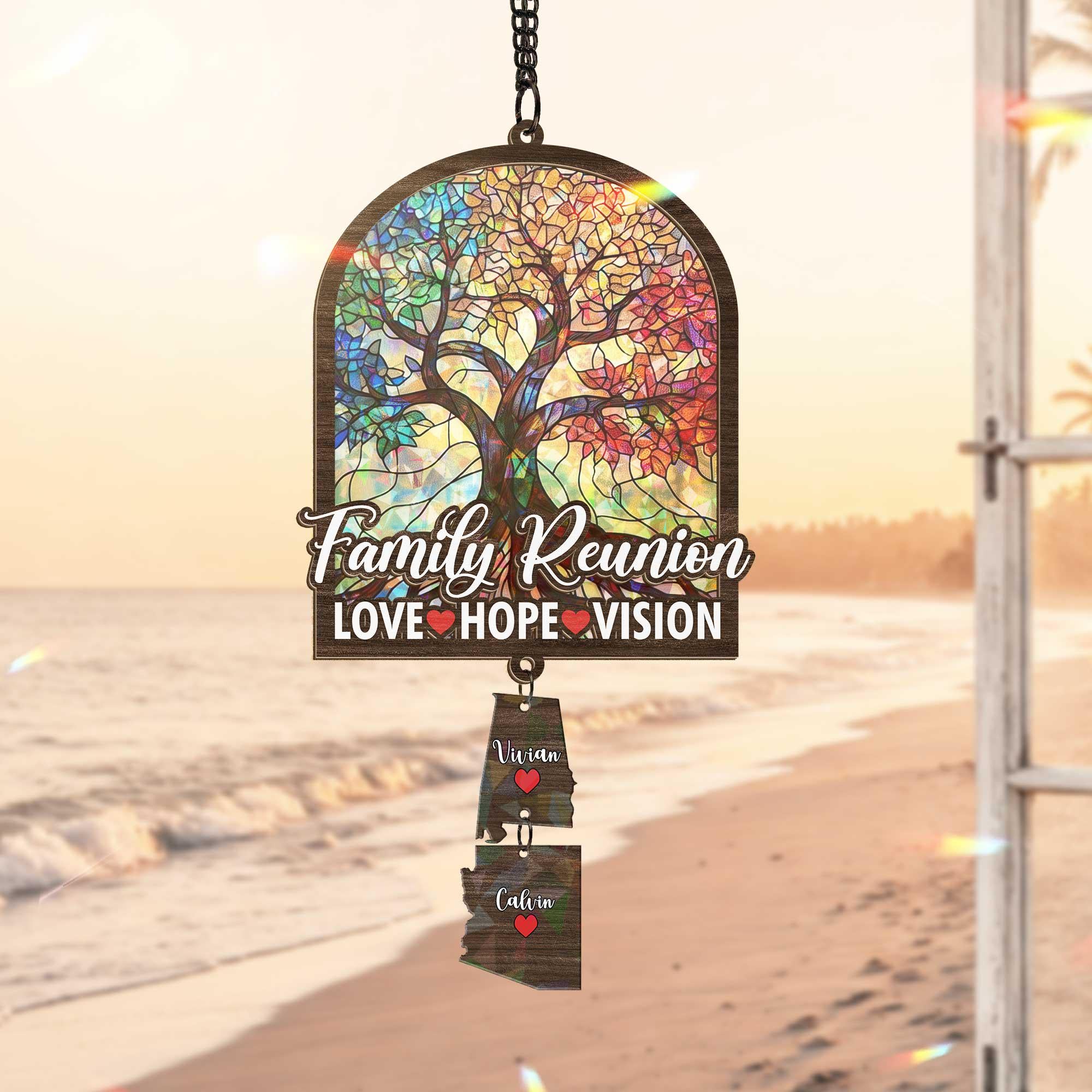 Custom Family Reunion Suncatcher– Wood State Map Gift – Family Tree Keepsake – Personalized Holographic Ornament – Family Reunion Decor