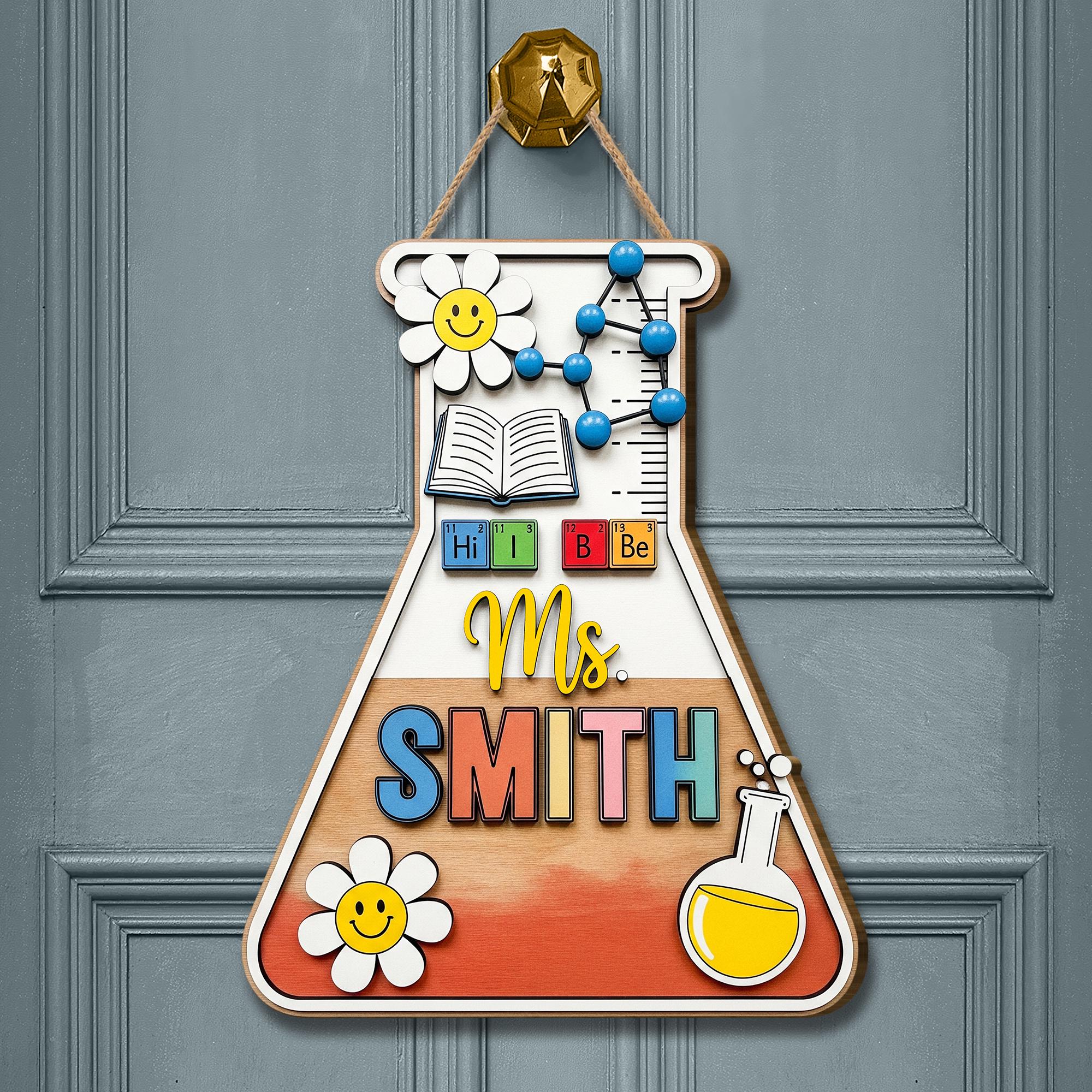 Personalized Science Teacher Door Sign – Beaker Shaped Classroom Wooden Decor – Custom Name STEM Wall Hanging – Cute Back to School Gift