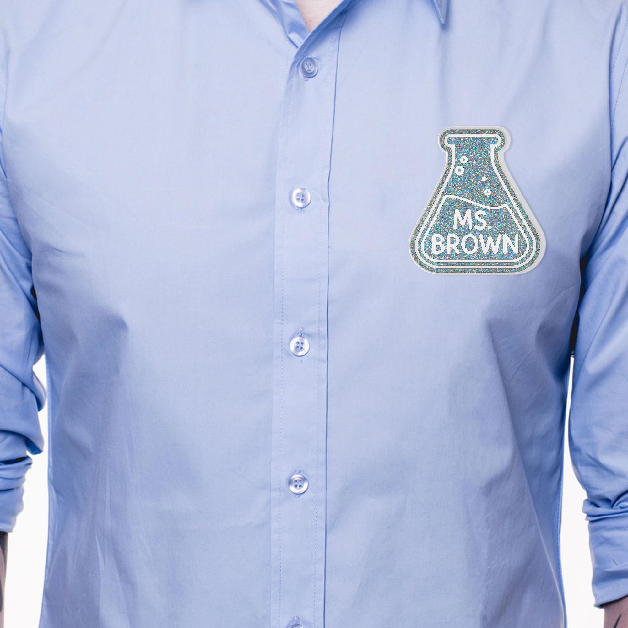 Personalized Science Teacher Name Tag – Glitter Acrylic Beaker Badge with Magnet Back, Custom Chemistry Lab ID for Educators, Back To School