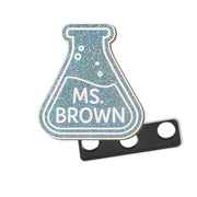 Personalized Science Teacher Name Tag – Glitter Acrylic Beaker Badge with Magnet Back, Custom Chemistry Lab ID for Educators, Back To School