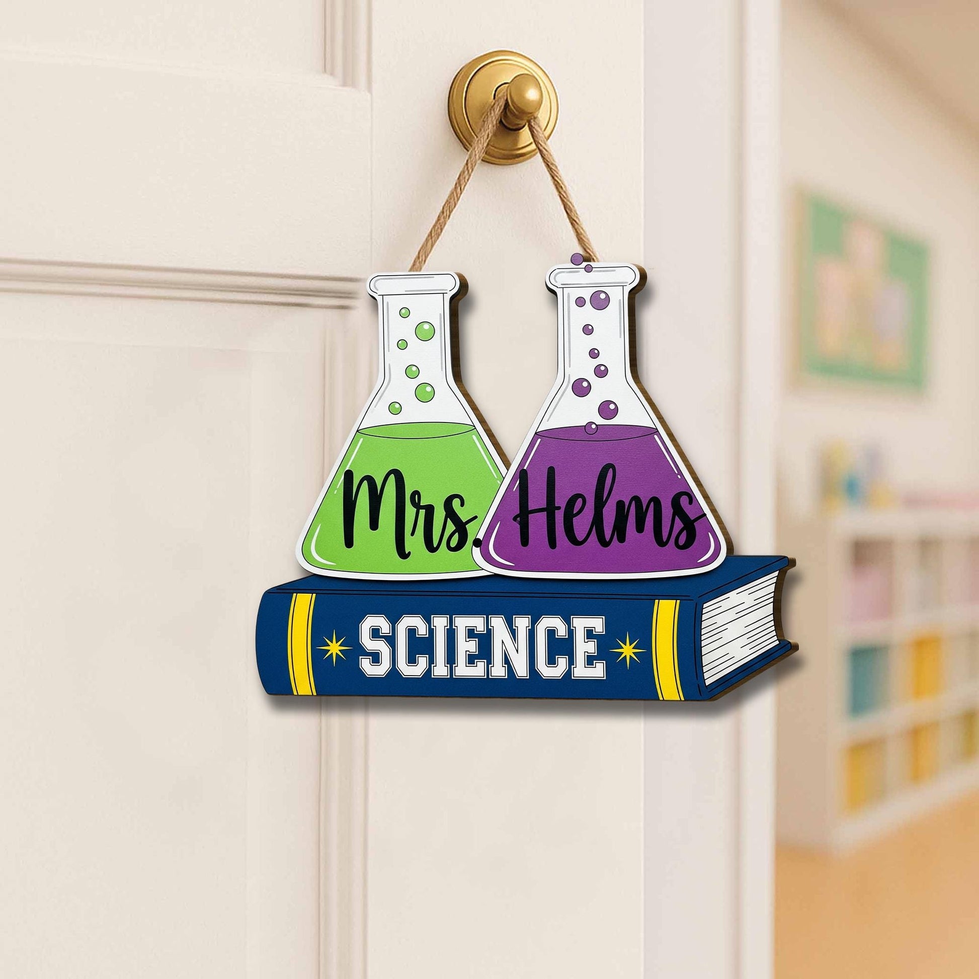 Personalized Science Teacher Door Sign with Beakers – Custom Classroom Decor for Teachers, STEM Back to School Gift for Science Lovers