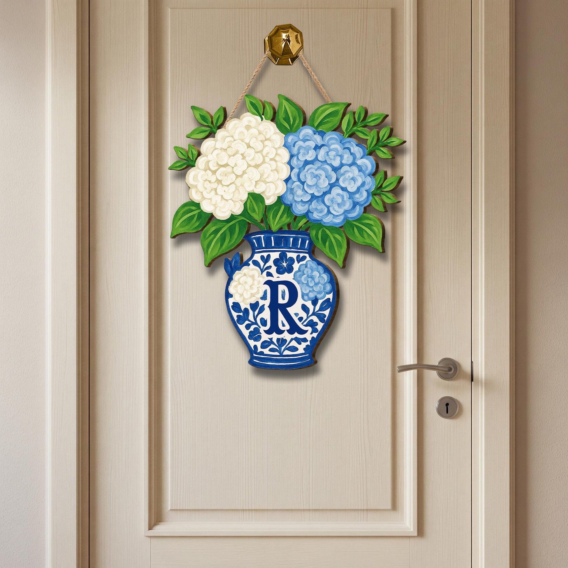Custom Chinoiserie Vase Monogram Door Hanger – Hydrangea Floral Front Door Sign – Personalized Hanging Porch Decor with Last Name Initial