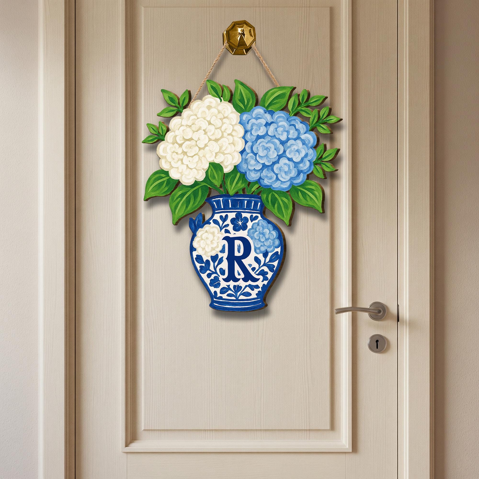 Custom Chinoiserie Vase Monogram Door Hanger – Hydrangea Floral Front Door Sign – Personalized Hanging Porch Decor with Last Name Initial