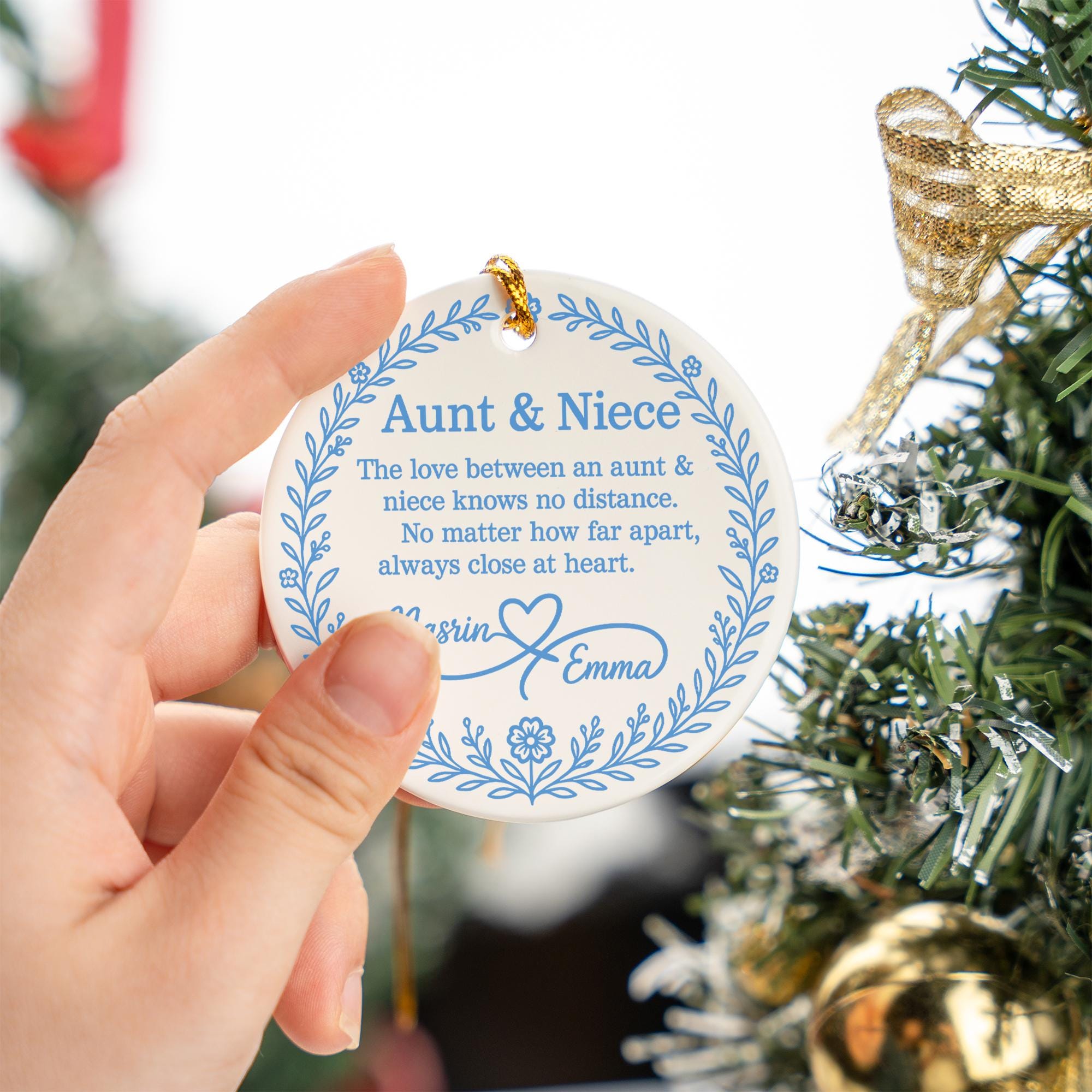 Custom Aunt and Niece Ornament | Chinoiserie Blue and White Ceramic Keepsake | Personalized Long Distance Gift | Family Decoration