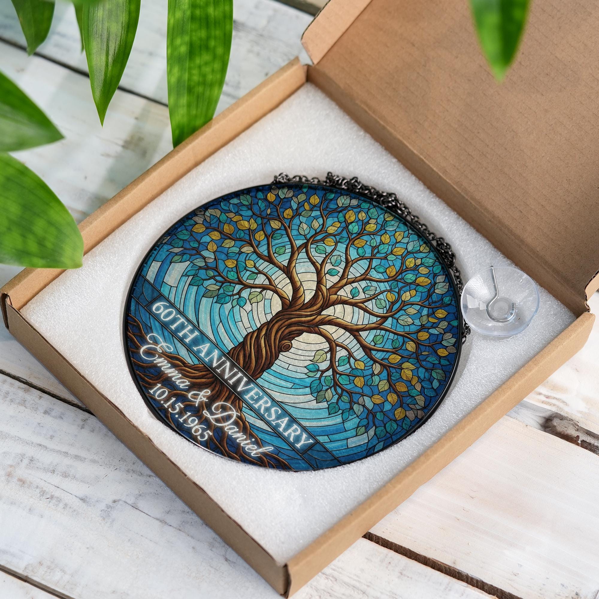 Custom Family Tree Glass Suncatcher • Personalized Anniversary Gift for Parents or Grandparents