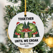 Personalized Couple Frog Ornament – Ceramic Christmas Decoration with Santa Hats, Together Until We Croak Design