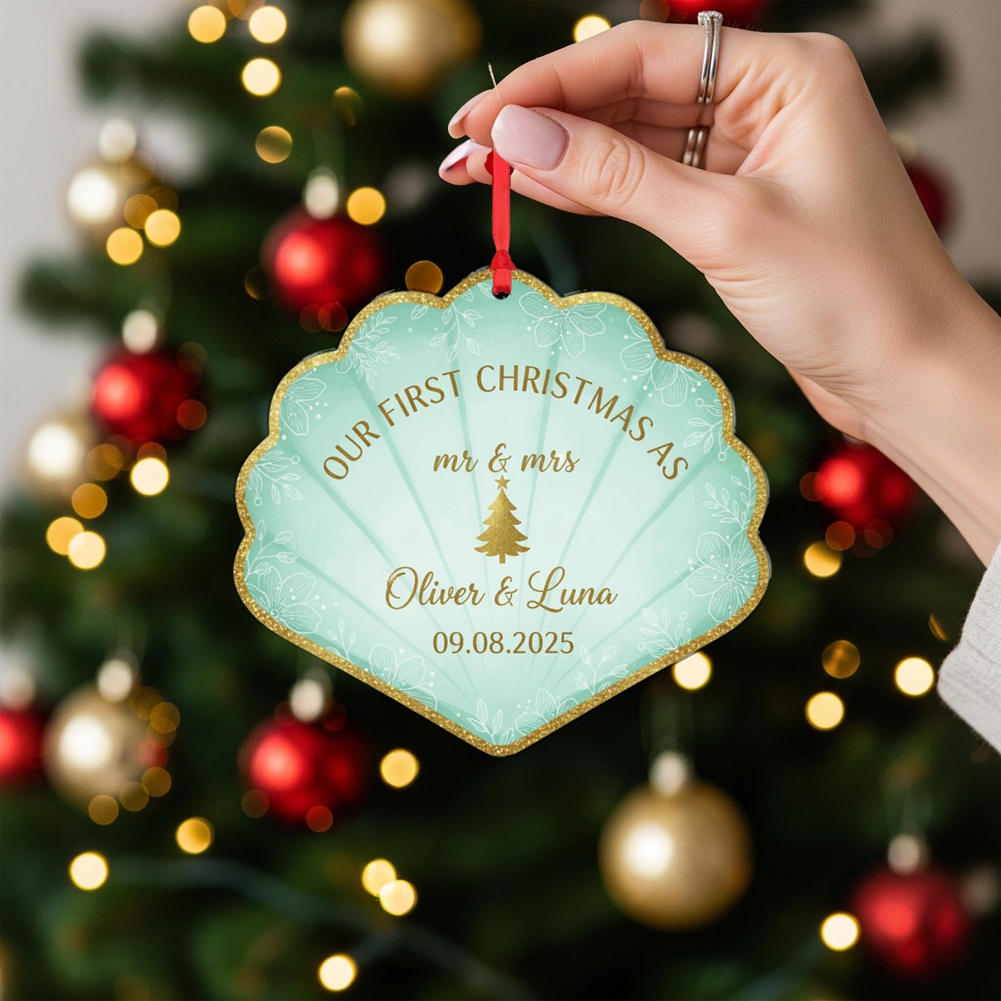 Personalized Couple Ornament – Acrylic Christmas Decoration with Engagement and Wedding Date Design