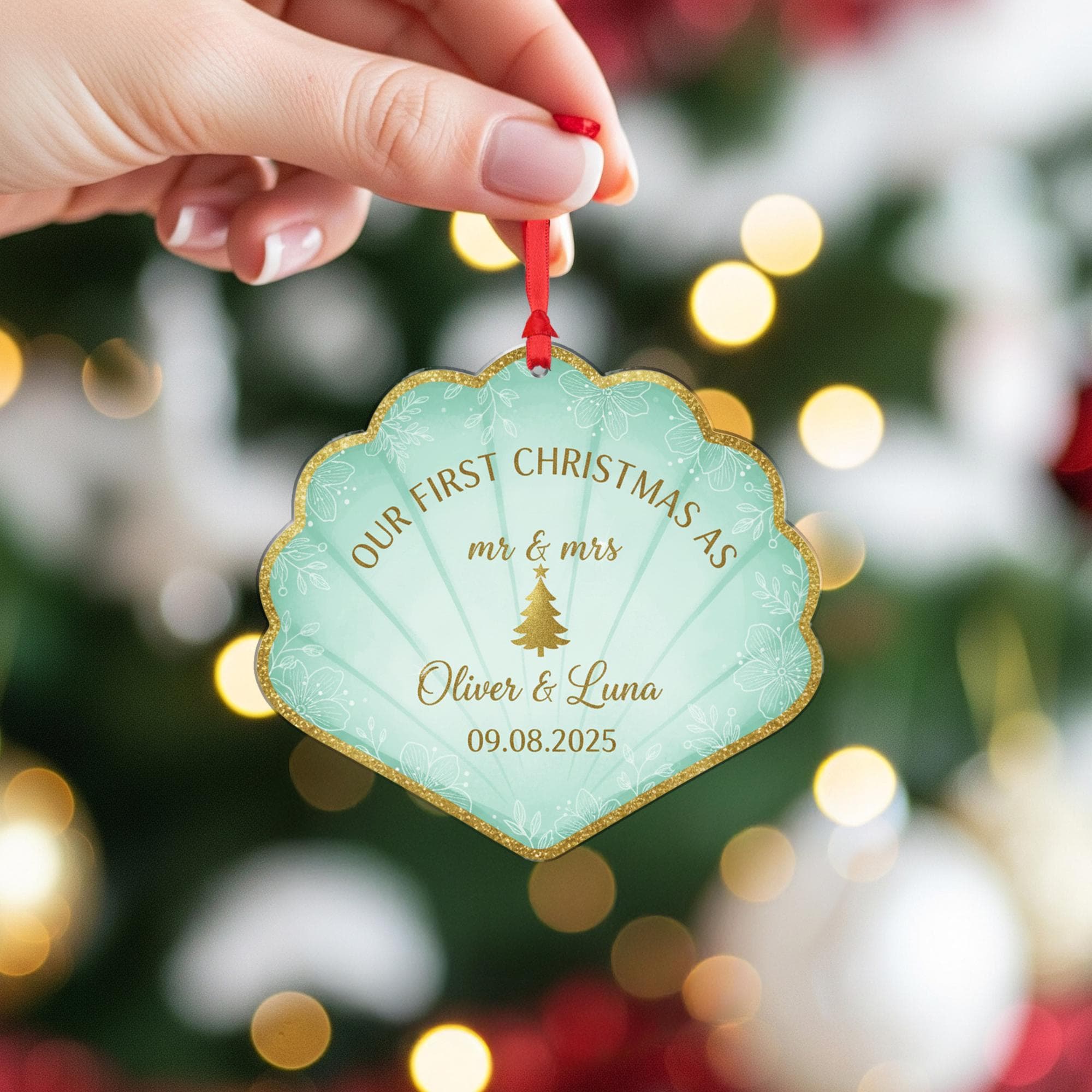 Personalized Couple Ornament – Acrylic Christmas Decoration with Engagement and Wedding Date Design