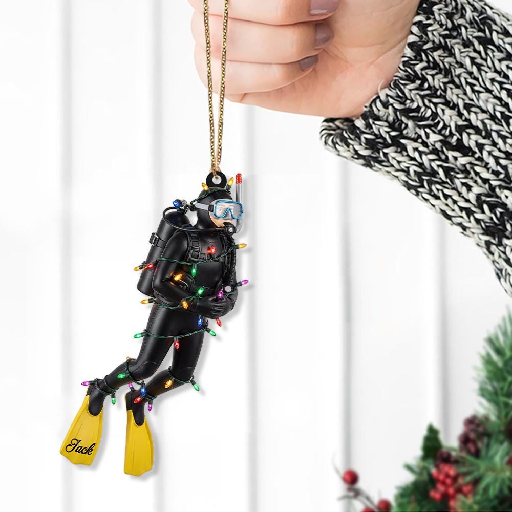 Personalized Scuba Diver Ornament – Custom Name Christmas Decoration with Diving Gear and Holiday Lights