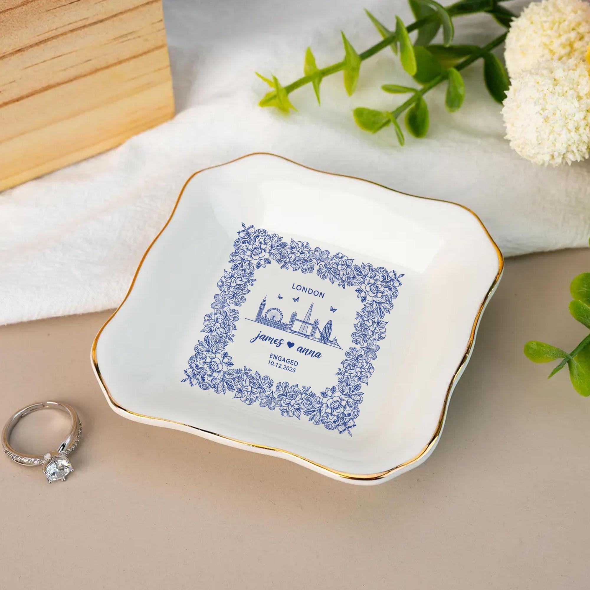 Personalized Engagement Ring Dish City Skyline Design - Gift for Couple or Bridal Shower