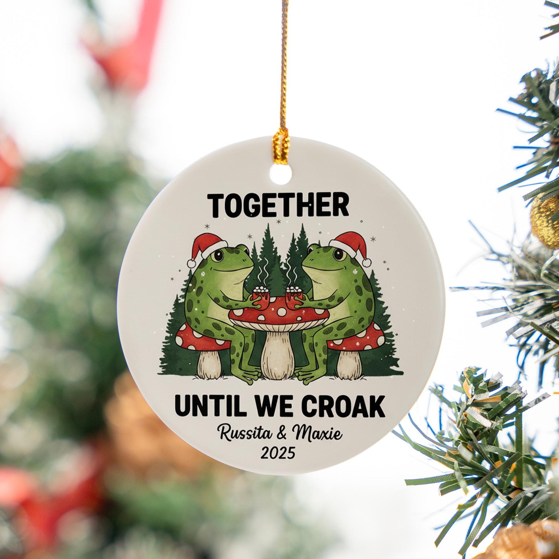 Personalized Couple Frog Ornament – Ceramic Christmas Decoration with Santa Hats, Together Until We Croak Design
