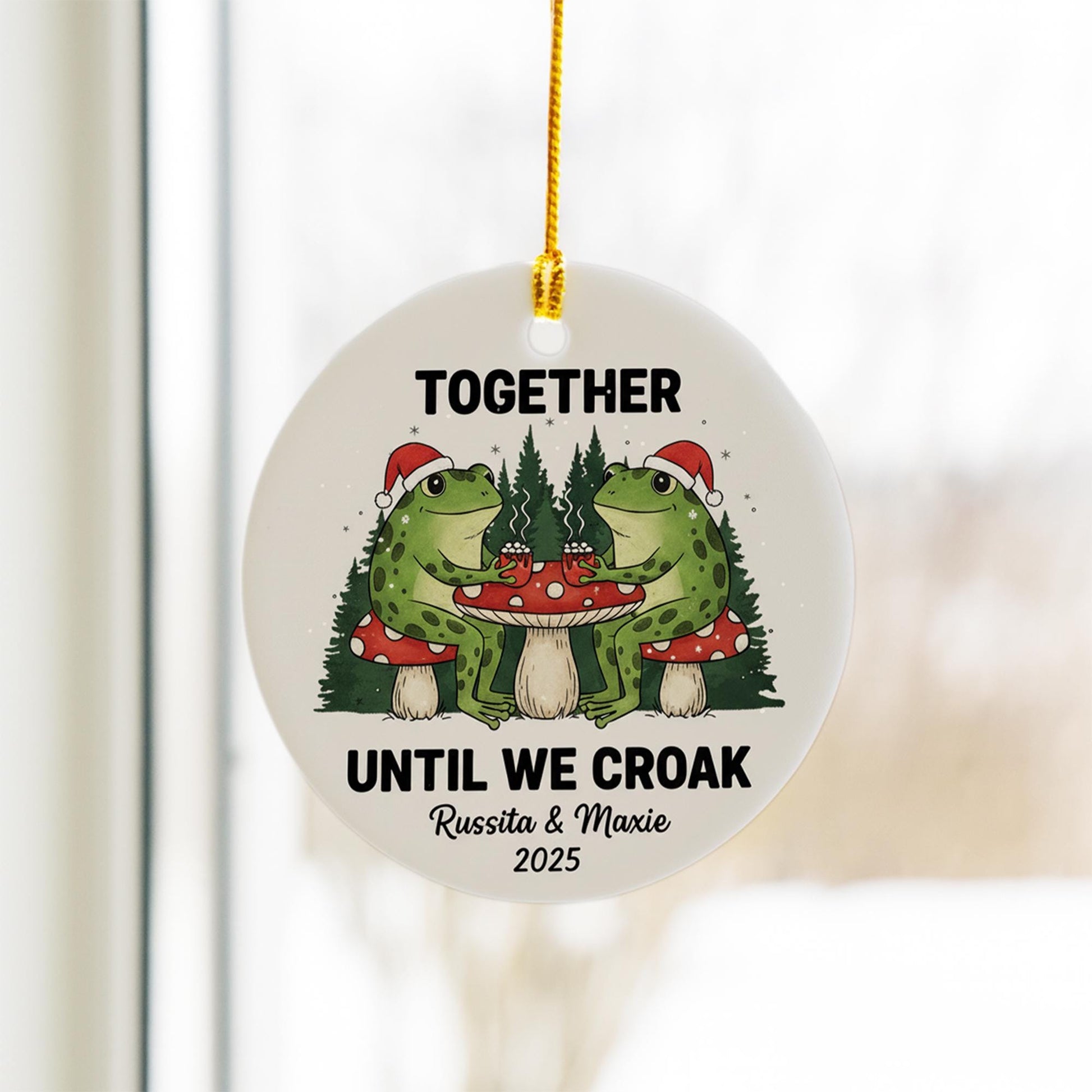 Personalized Couple Frog Ornament – Ceramic Christmas Decoration with Santa Hats, Together Until We Croak Design