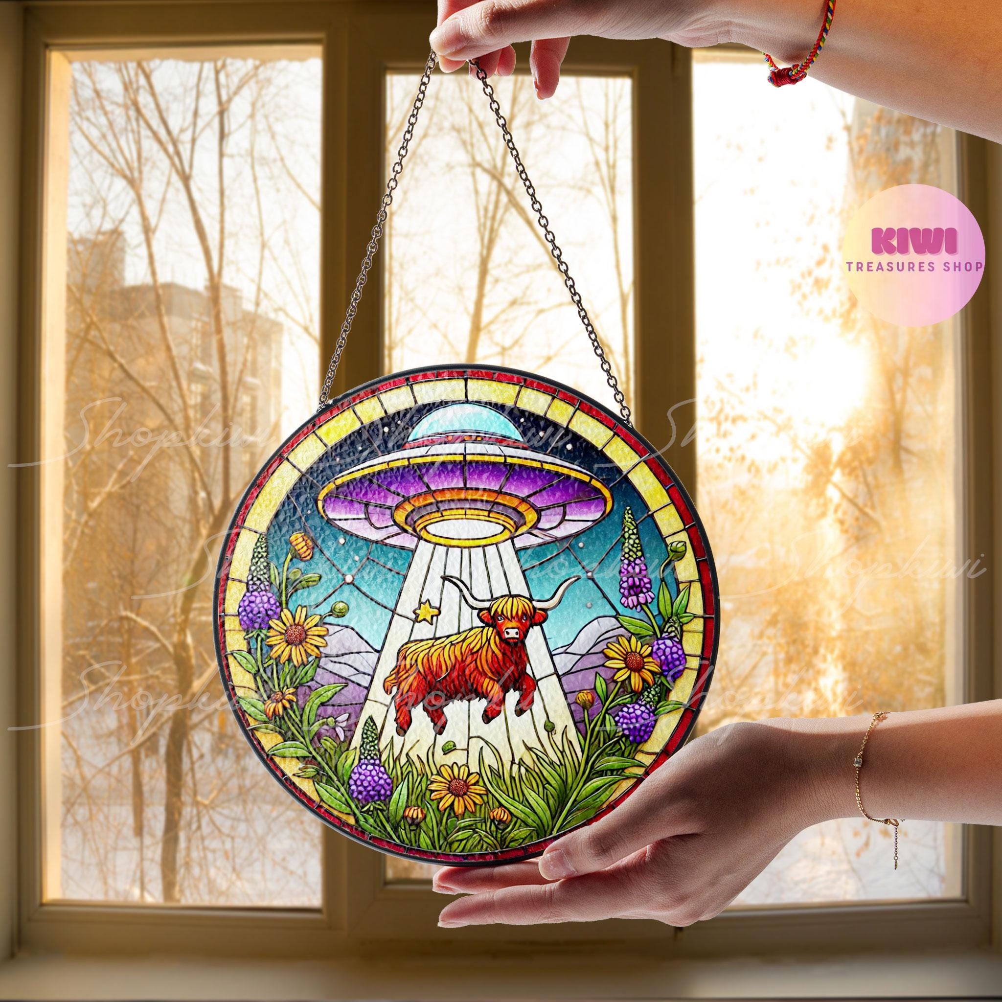 UFO Abduction Highland Cattle Wildflowers Glass Suncatcher - Funny Gifts for Women, Window Hanging, Indoor Decor, Suncatcher, Cow