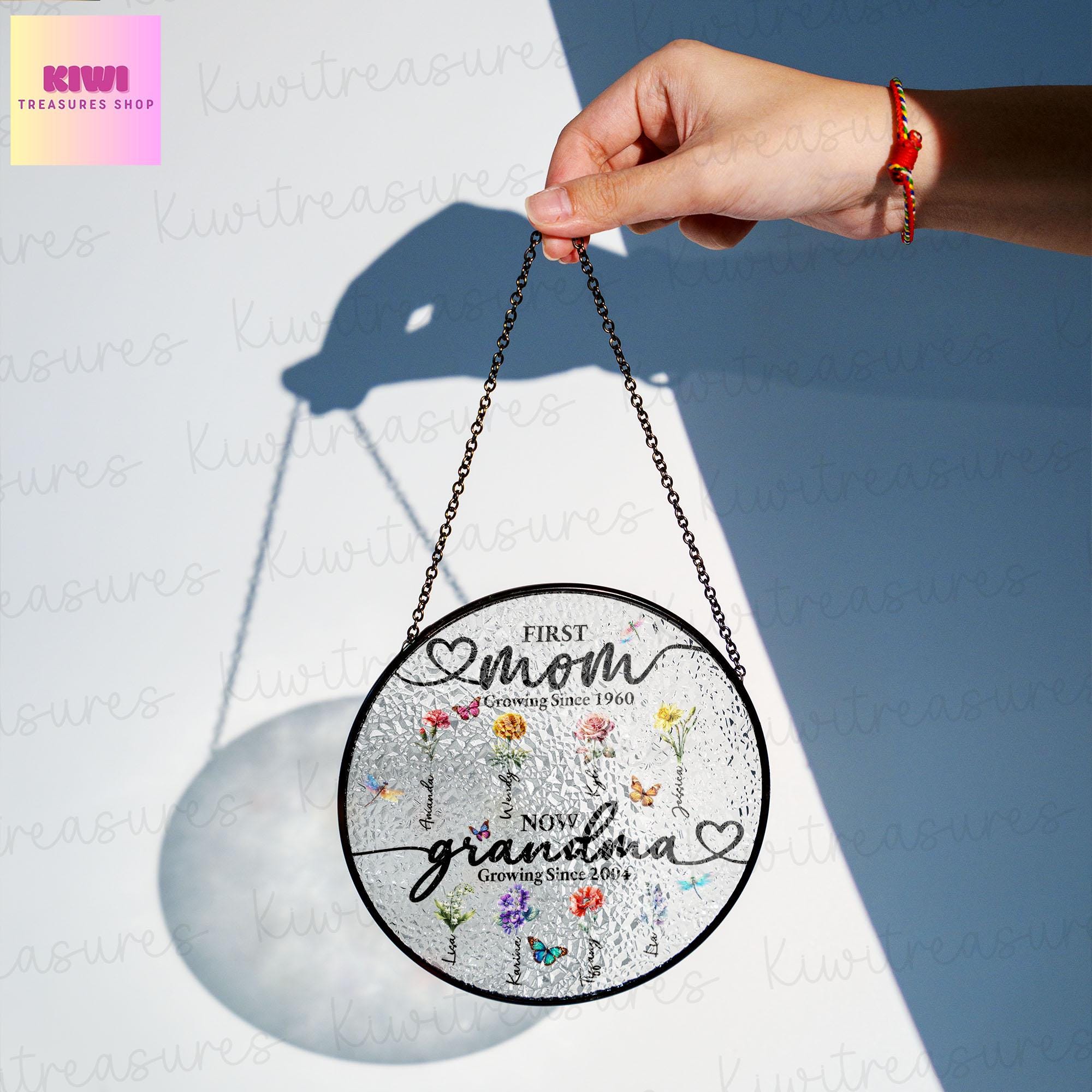 Personalized Birth Month Flowers Mom Grandma Garden Glass Suncatcher, Birth Flower Glass Ornament 1st mom now grandma, Bouquet flowers Decor