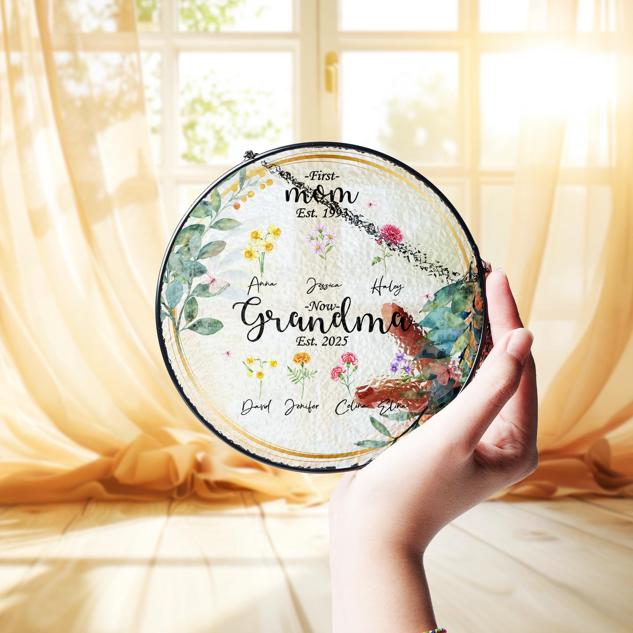 Personalized First Mom Now Grandma Birth Month Flowers Glass Suncatcher, Custom Grandma's Garden Suncatcher, Mother's Day Gift, Mama Gift