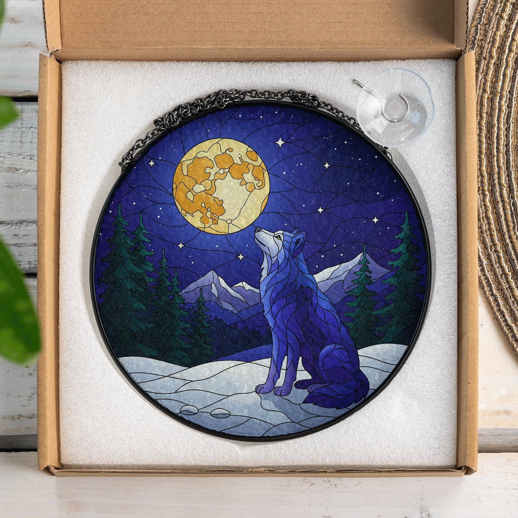 Howling Wolf Glass Suncatcher – Moonlit Forest Stained Glass Window Decor – Wilderness Animal Art Gift for Nature & Wolf Lovers