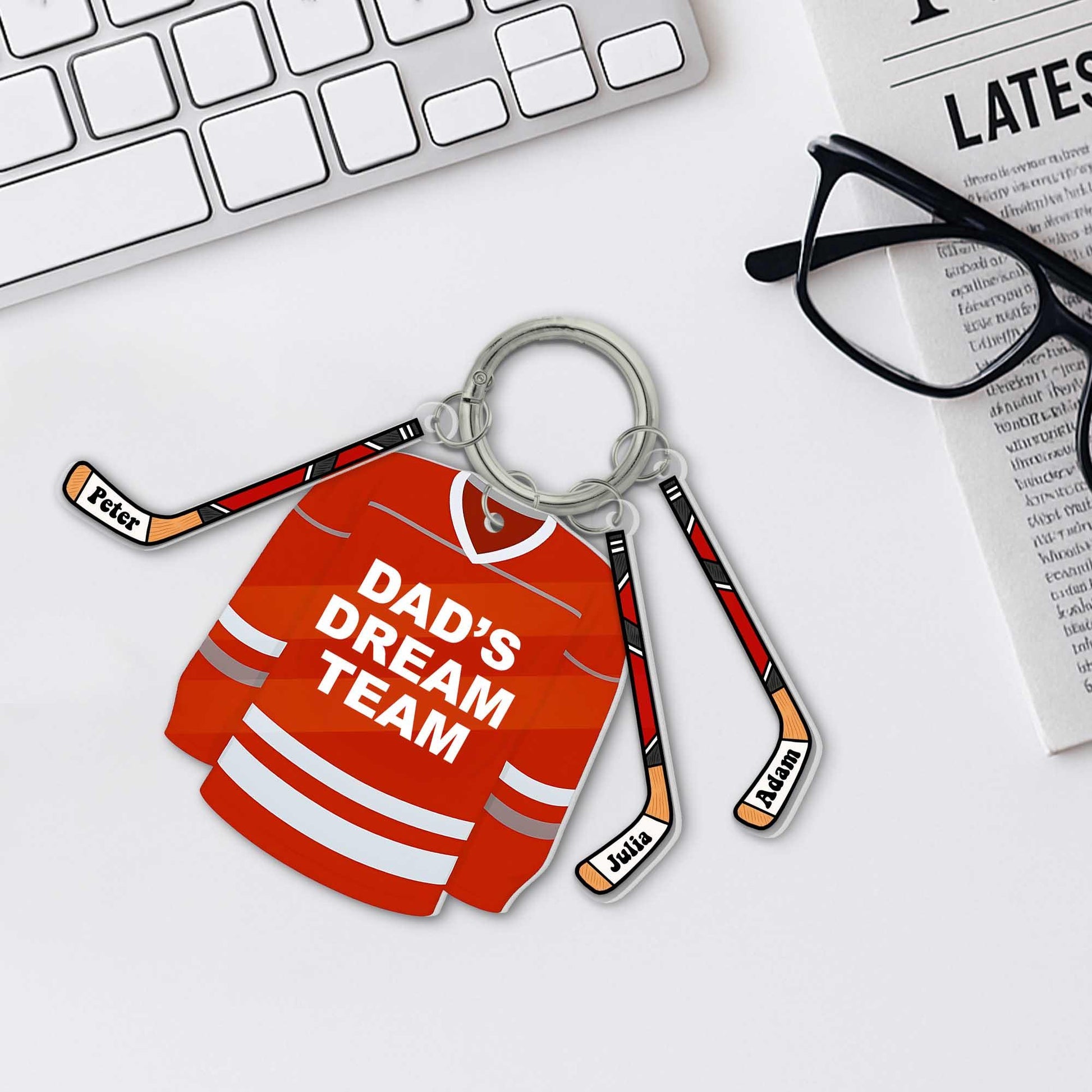 Dad’s Dream Team Hockey Keychain – Personalized Gift with Kids' Names on Sticks, Custom Father’s Day Gift for Hockey Dad Fans