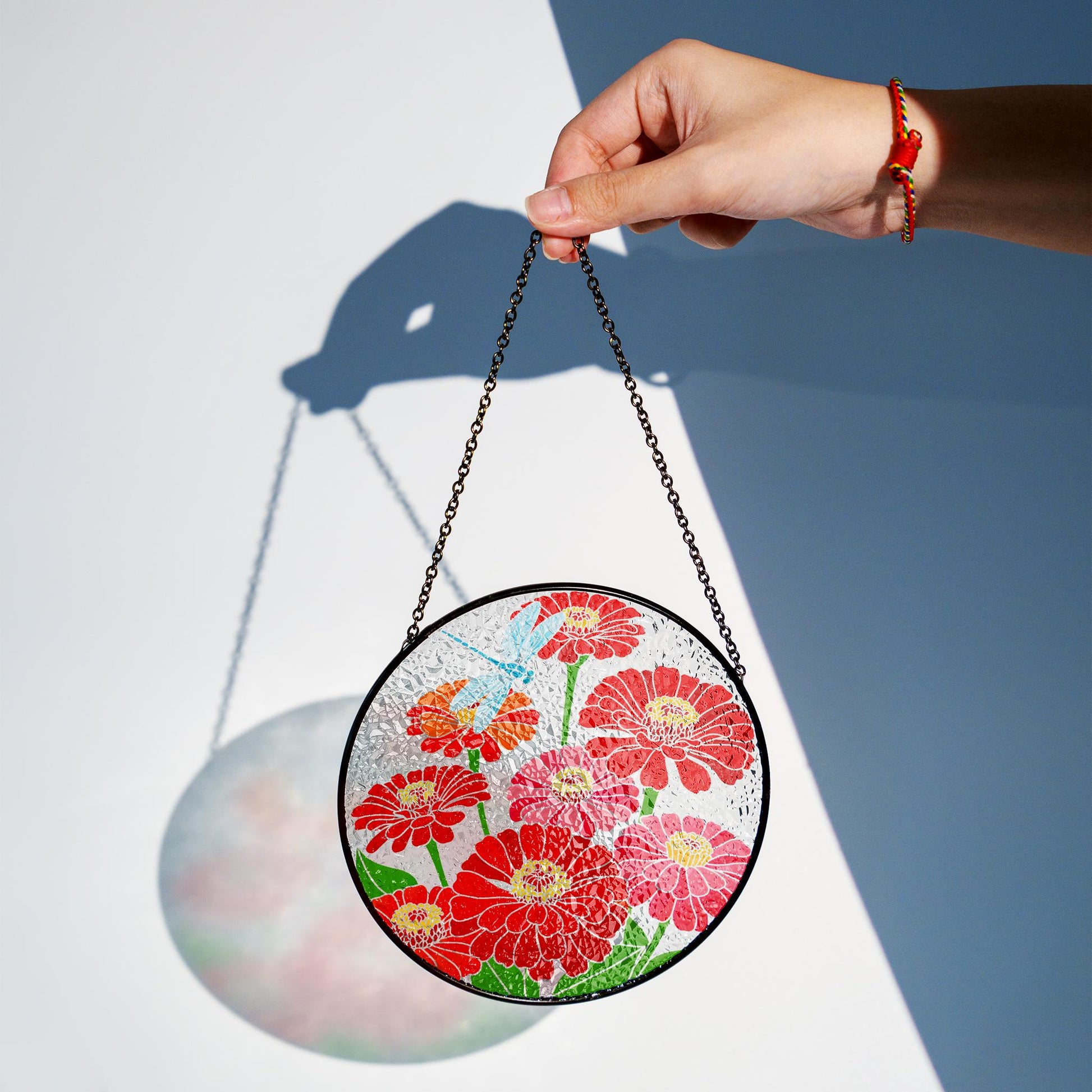 Zinnia Flowers and Dragonfly Glass Suncatcher, Round Colorful Floral Window Hanging, Nature Inspired Garden Lover Gift Home Decor