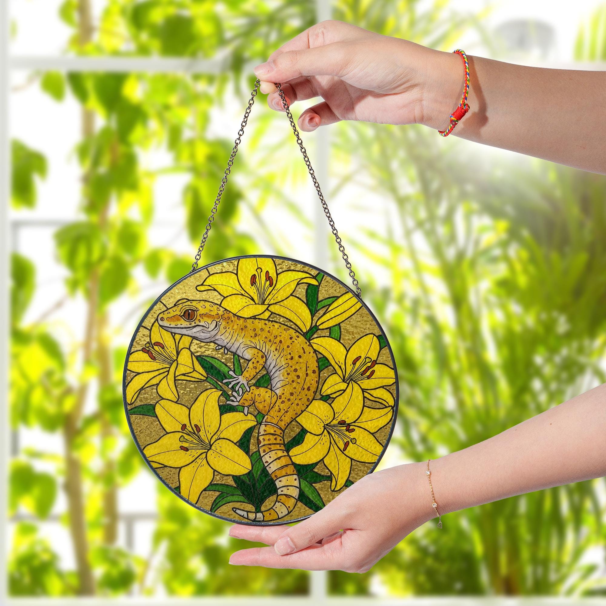 Vibrant Gecko Yellow Lilies Glass Suncatcher | Nature-Inspired Window Hanging | Floral & Reptile Window Decor | Custom Home Accent