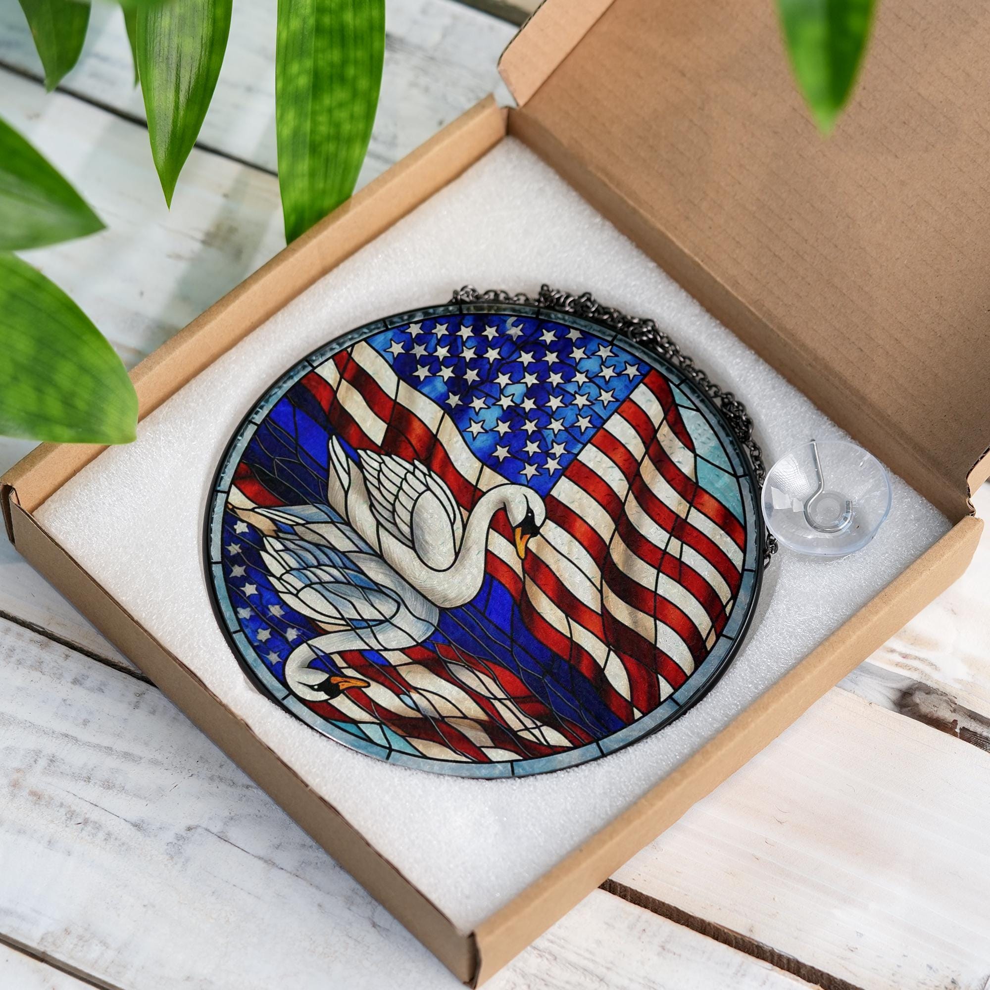 Patriotic Swan Glass Suncatcher – American Flag Round Window Hanging Decor, 4th of July Stained Glass Art for Independence Day Gift
