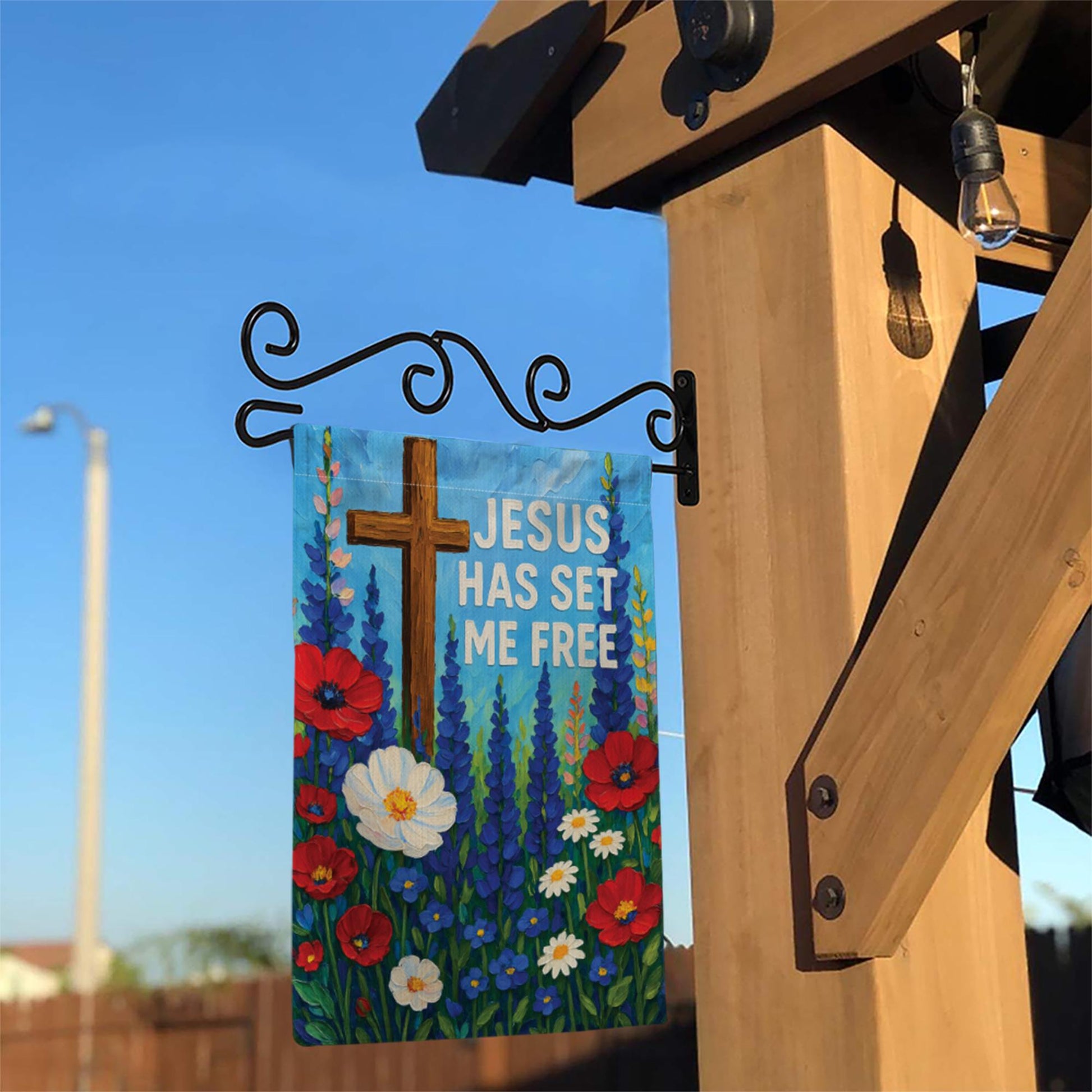 Jesus Has Set Me Free Garden Flag | Christian Floral Cross Outdoor Decor | Religious Yard Banner | Faith-Based Flag | Patriotic Wildflowers