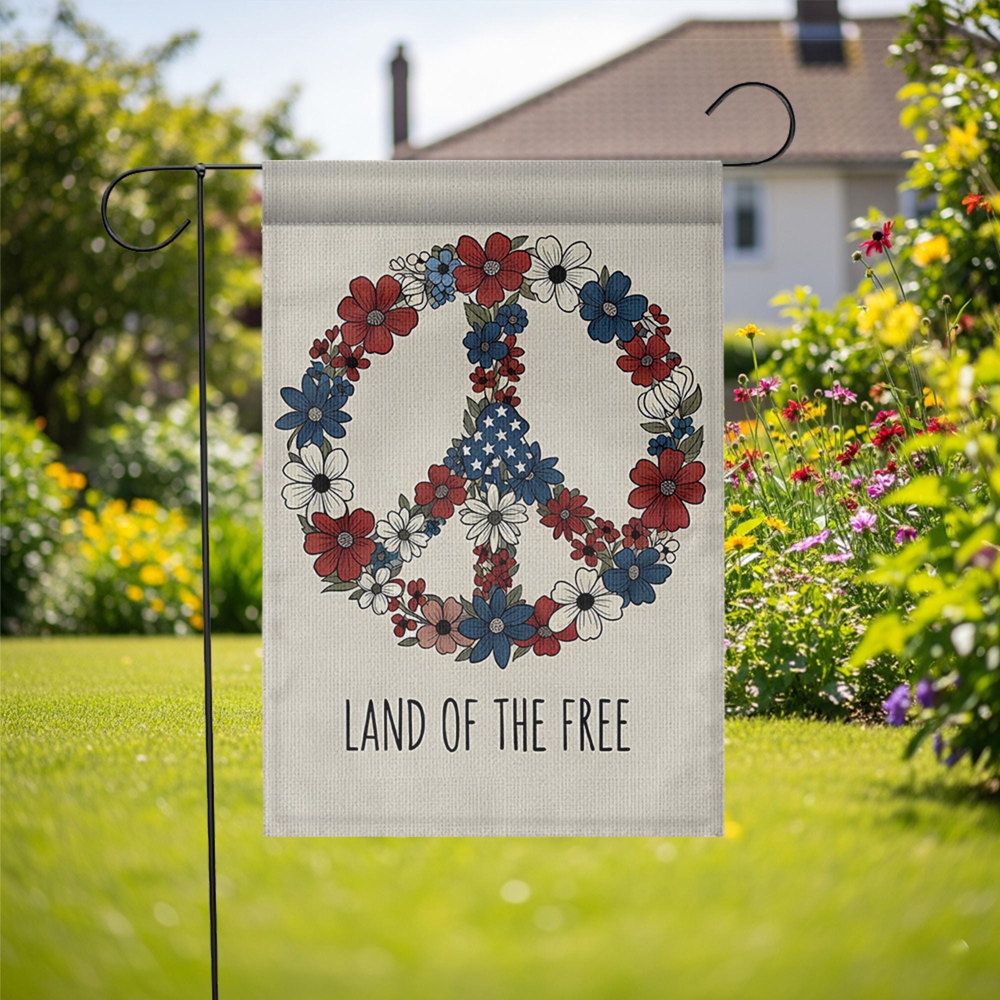 Land of the Free Garden Flag, Patriotic Peace Sign Floral Decor, 4th of July Yard Flag, Red White Blue Outdoor Decoration,Independence Day