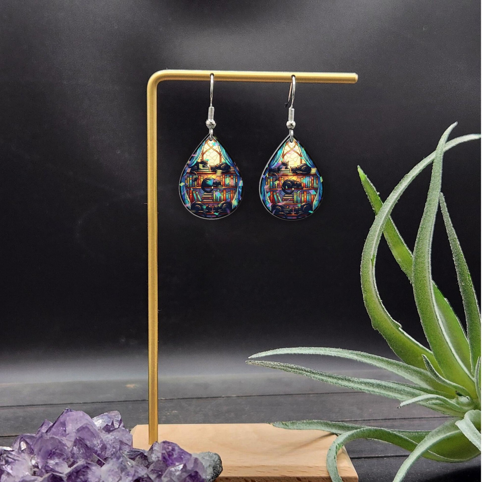 Cat Book Nook Earrings – Cute Cat Lover Gift – Bibliophile Jewelry – Reading Nook Accessories – Teardrop Dangle Earrings