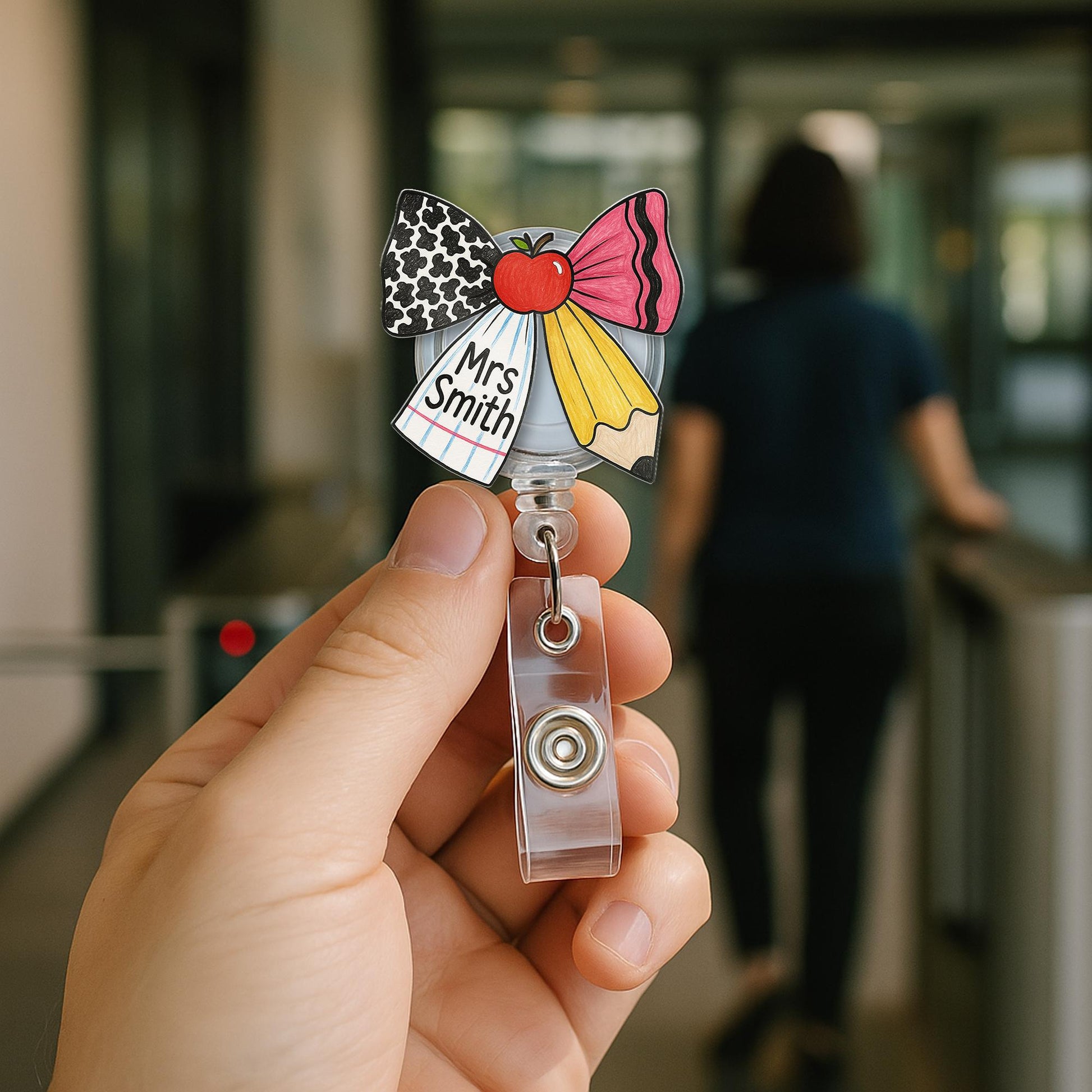 Personalized Teacher Badge Reel – Cute Bow Design with Pencil, Apple & Notebook Patterns, Custom Name ID Holder for Back to School
