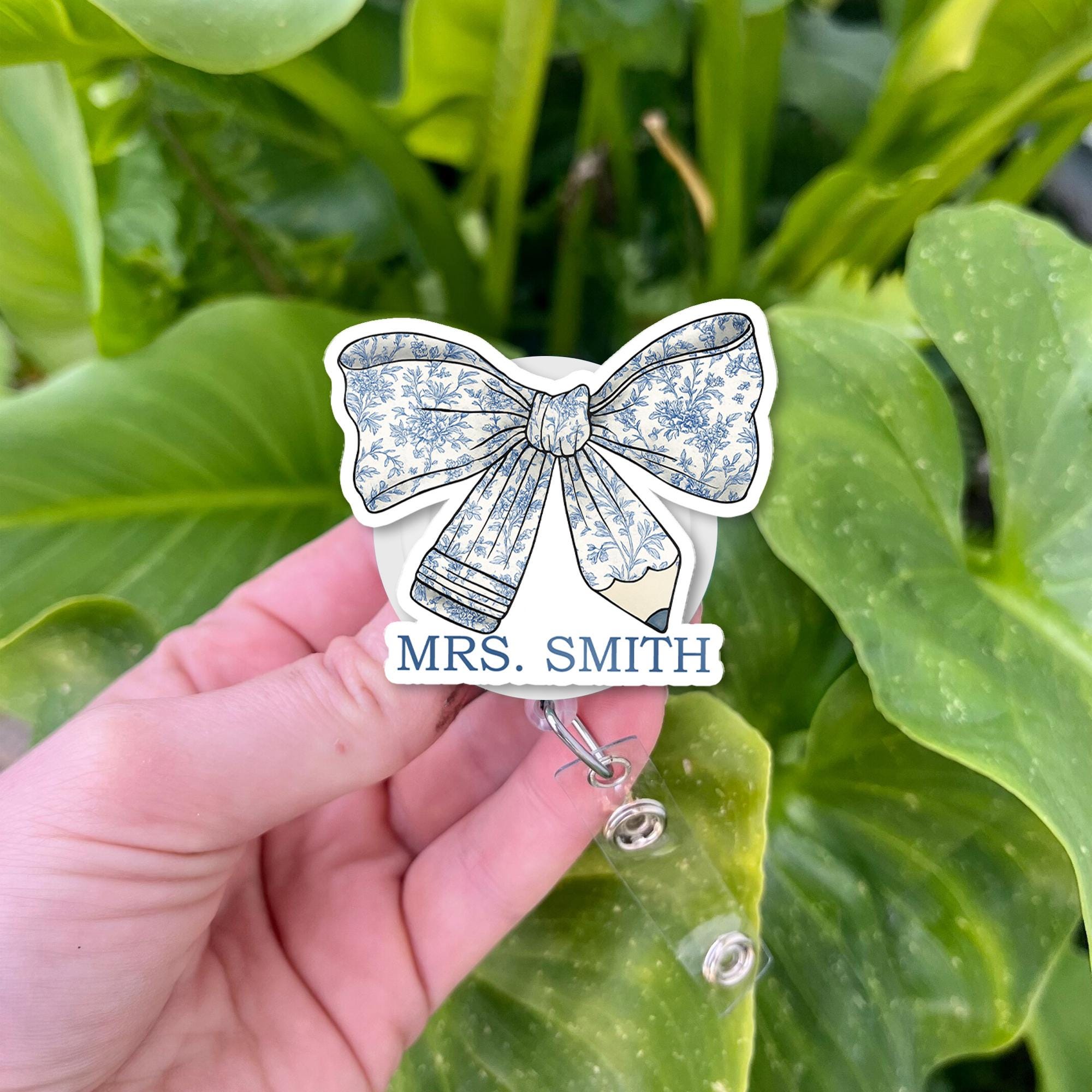 Personalized Teacher Chinoiserie Coquette Bow Badge Reel, Teacher Pen Chinoiserie ID Holder for Teachers, Nurses, Office Staff, Floral Clip