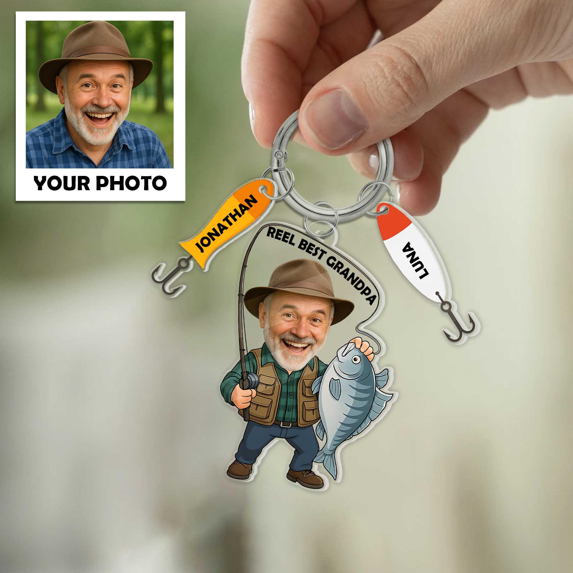 Reel Best Grandpa Fishing Keychain – Custom Photo & Name Lures Gift, Personalized Father’s Day Keyring for Fisherman Grandpa