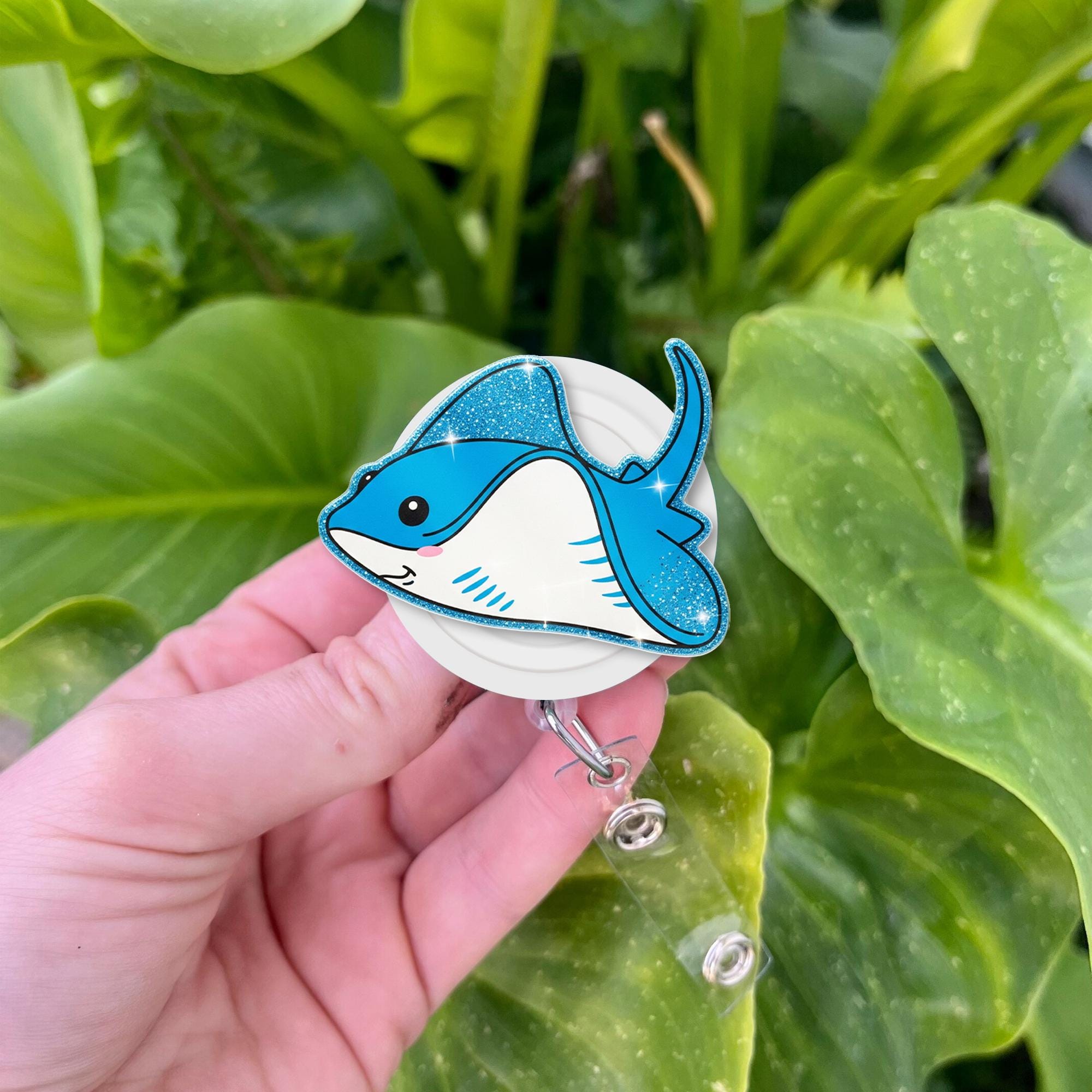 Kute Stingray Faux Glitter Badge Reel, Fish Badge Holder, Nurse ID Reel, Cute Sea Animal Lanyard, Ocean Theme Badge Clip, Gift for Coworker