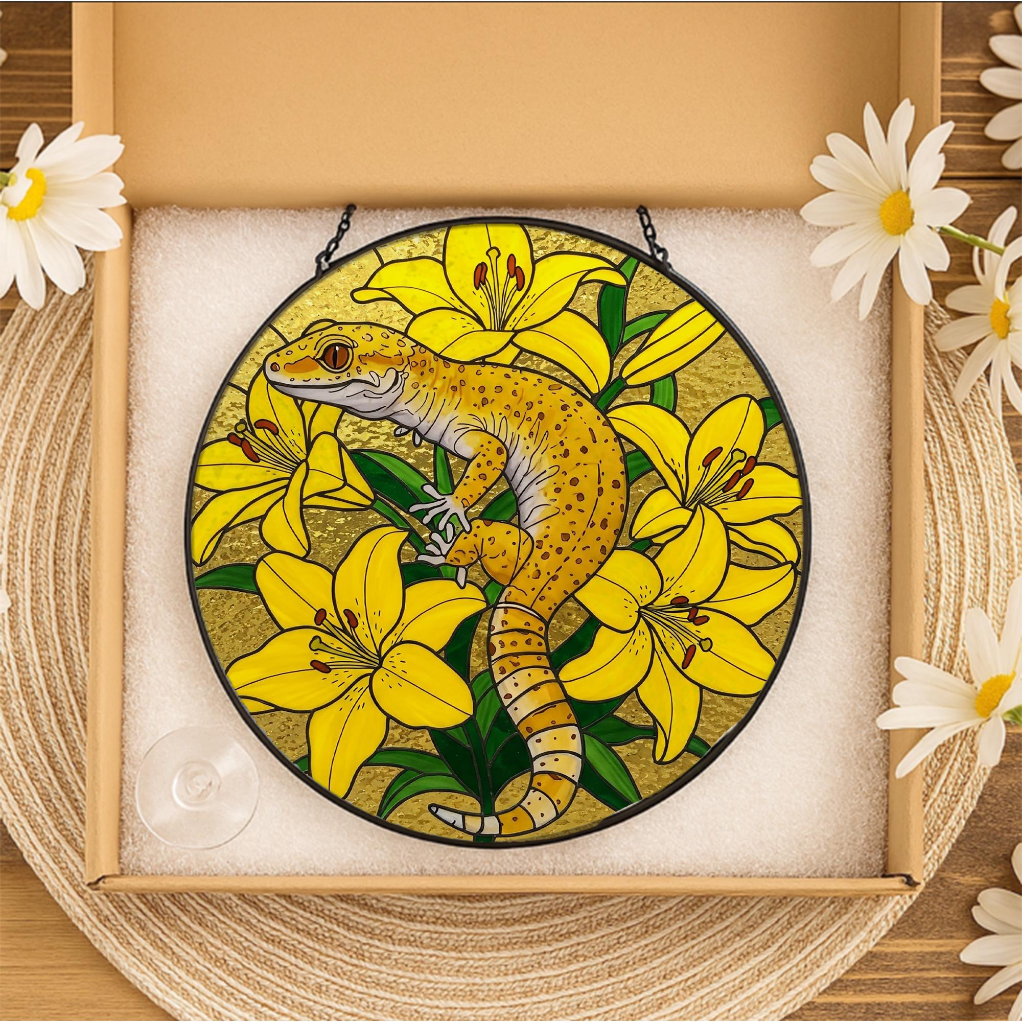 Vibrant Gecko Yellow Lilies Glass Suncatcher | Nature-Inspired Window Hanging | Floral & Reptile Window Decor | Custom Home Accent