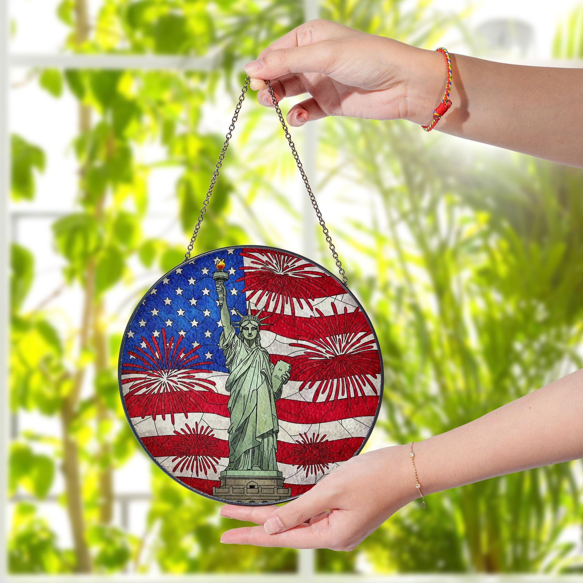 Statue of Liberty American Flag Suncatcher | 4th of July Patriotic Window Hanging | USA Fireworks Glass Decor | Independence Day Gift