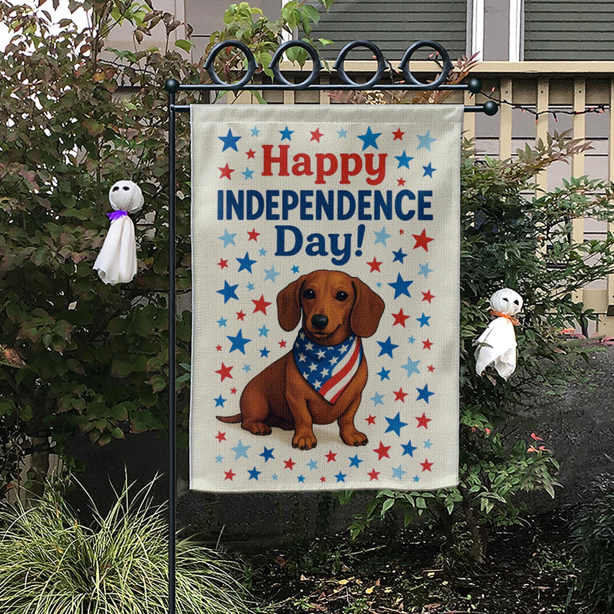 Dachshund Happy Independence Day Garden Flag – Patriotic 4th of July Yard Decor with Dog and Stars, American Outdoor Decoration