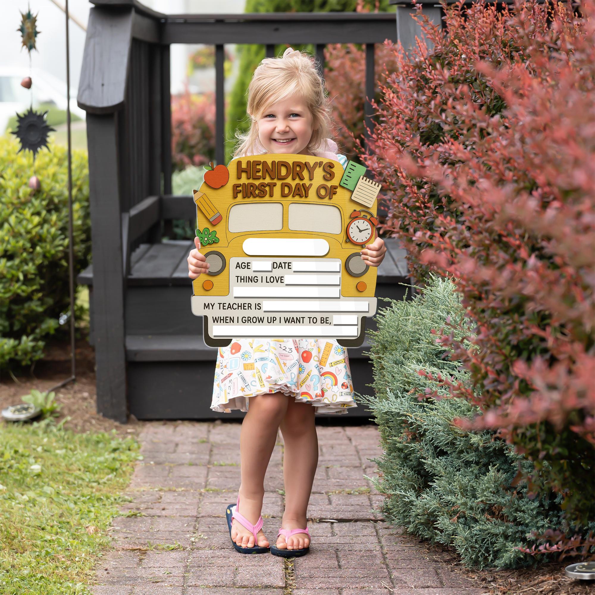 Personalized First Day of School Sign, Reusable Milestone Sign Board for Kids, Yellow Bus Photo Prop for Kids, Back to School Board