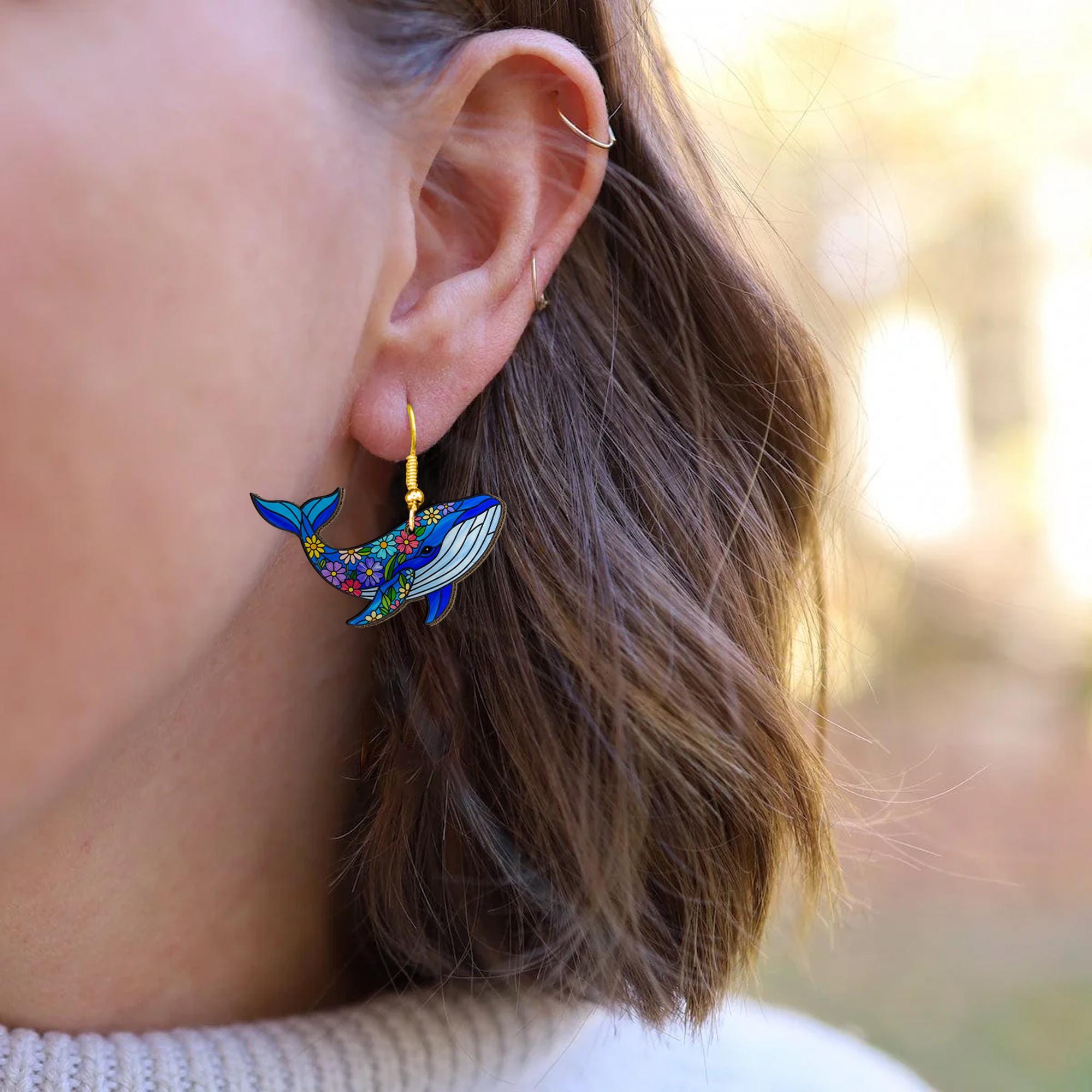 Floral Blue Whale Earrings – Ocean-Inspired Cute Sea Animal Jewelry – Nautical Nature Gift for Marine Life & Beach Lovers