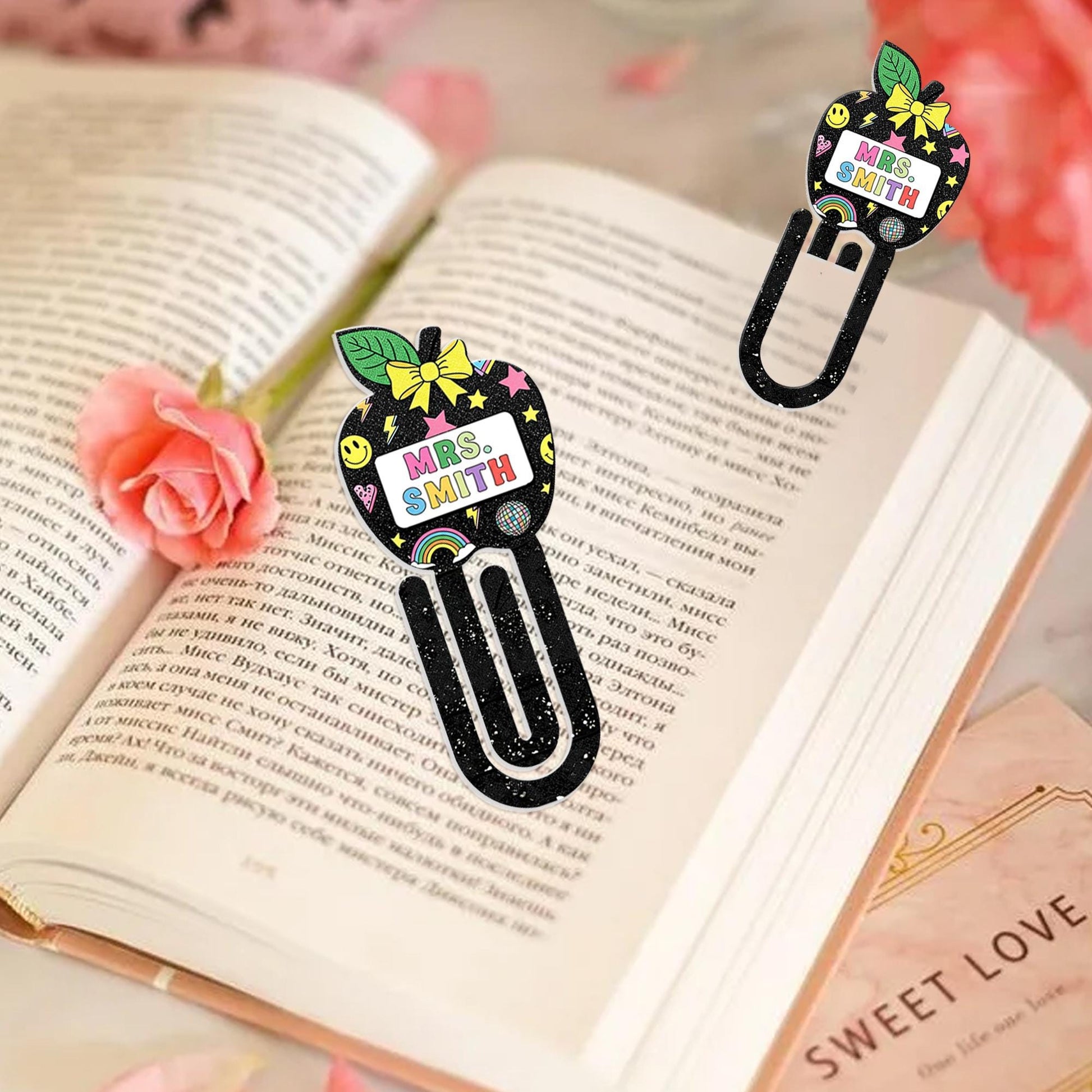 Personalized Teacher Paper Clip - Custom Name Apple Bookmark Clip, Teacher Gift, Back to School Stationary, Desk Accessories For Teachers