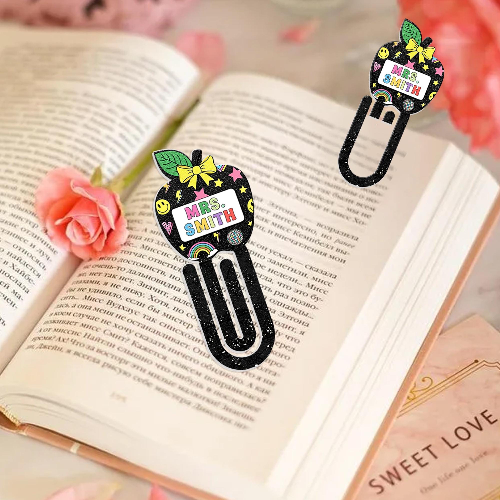 Personalized Teacher Paper Clip - Custom Name Apple Bookmark Clip, Teacher Gift, Back to School Stationary, Desk Accessories For Teachers