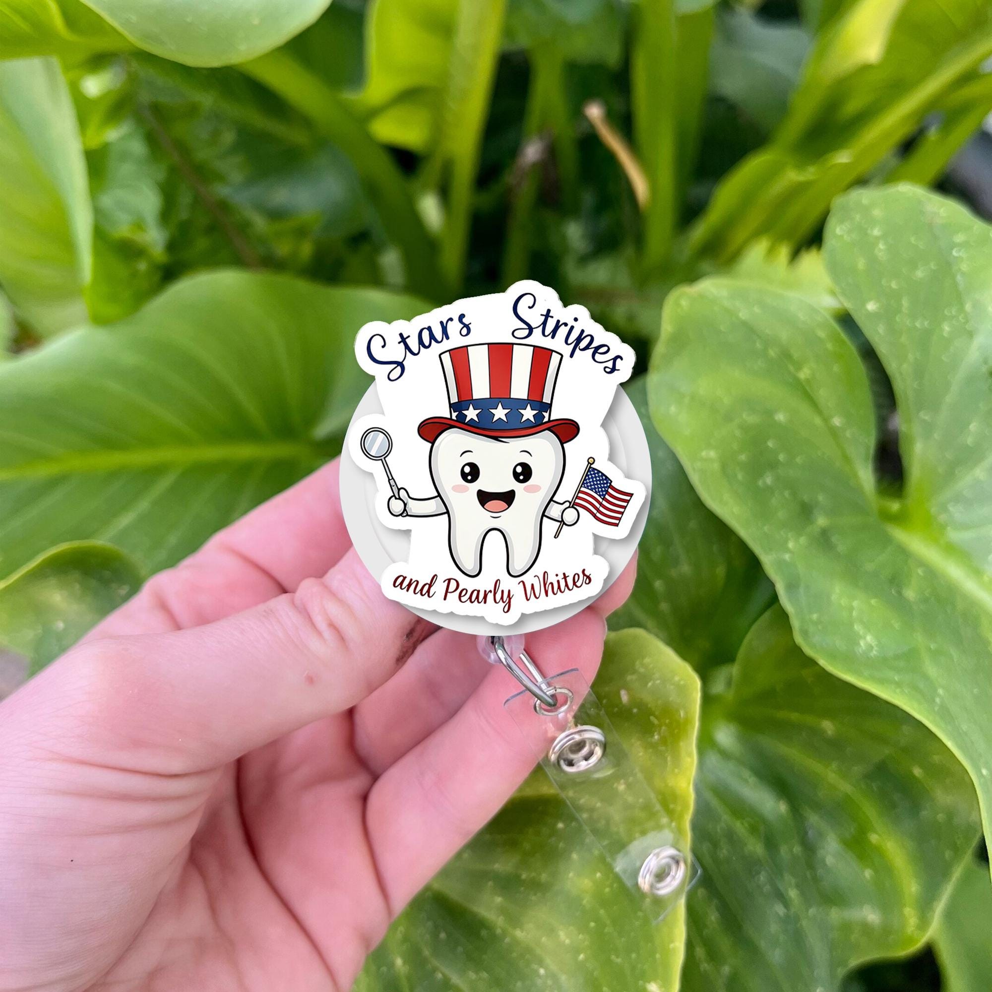 Stars Stripes Pearly Whites Badge Reel – Patriotic Tooth ID Clip – 4th of July Dental Hygienist Gift – Cute USA Retractable Holder