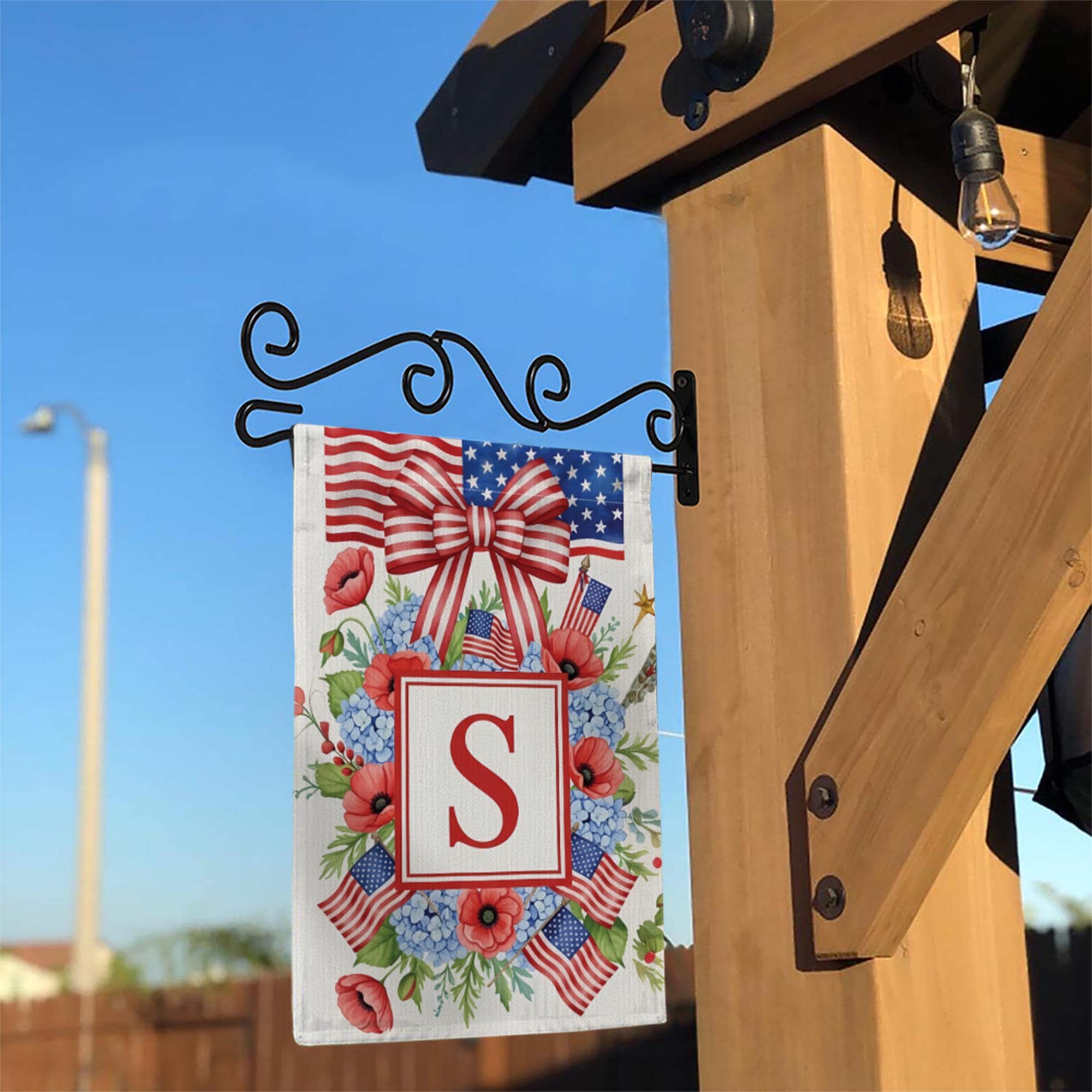 Custom Letter Patriotic Garden Flag, 4th of July Floral Monogram Yard Decor, USA Flag Wreath Outdoor Sign, Independence Day Decoration