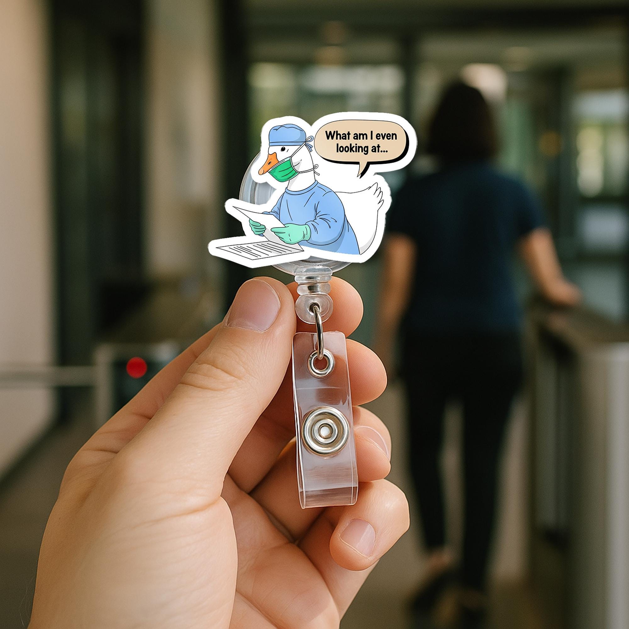 Funny Goose Medical Badge Reel, What Am I Even Looking At ID Holder, Surgeon Clip, Gift for Nurses, Doctors, Student Lanyard, Hospital Staff