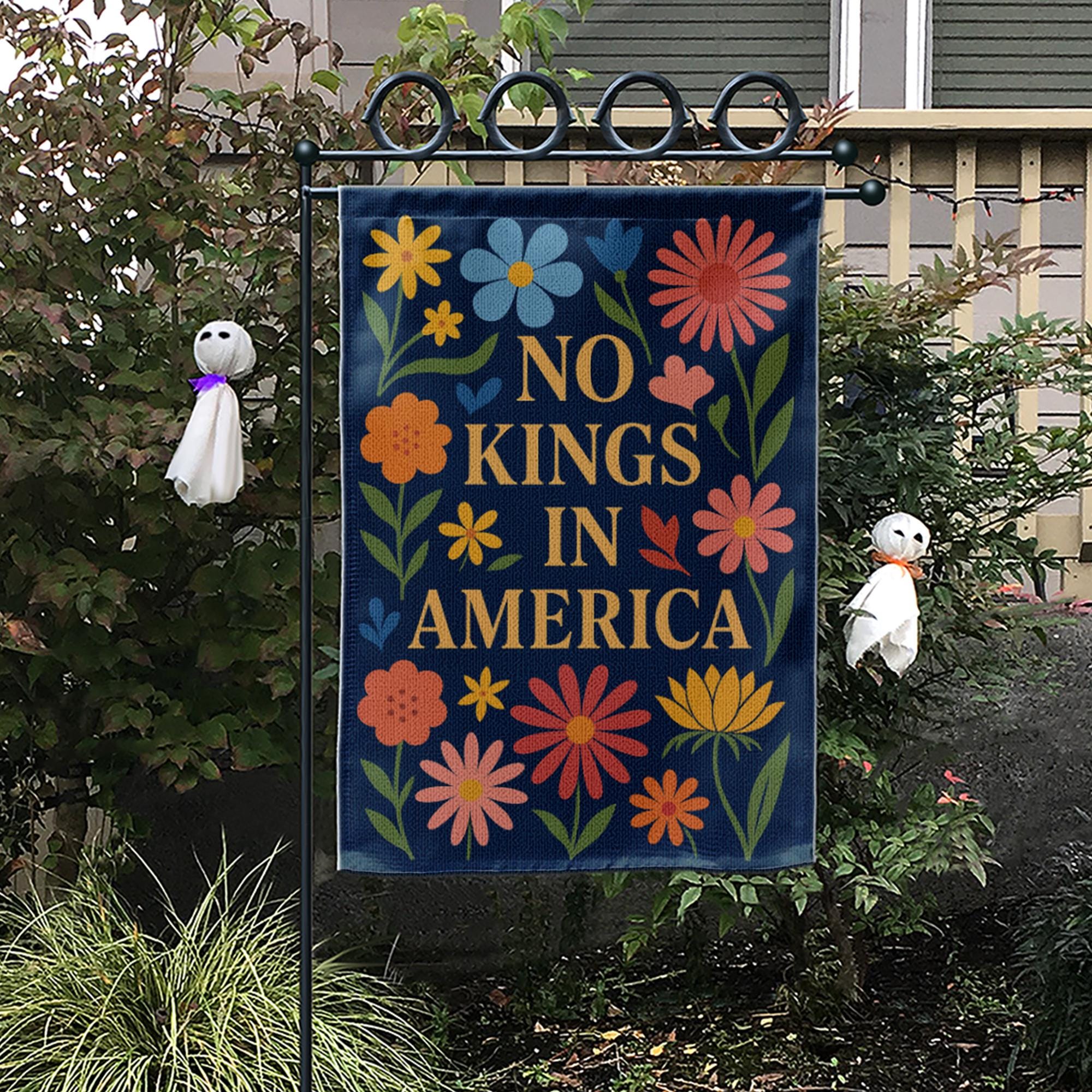 No Kings in America Garden Flag, Bold Patriotic Floral Yard Sign, Modern Liberty Outdoor Decor, Political Statement Banner Gift