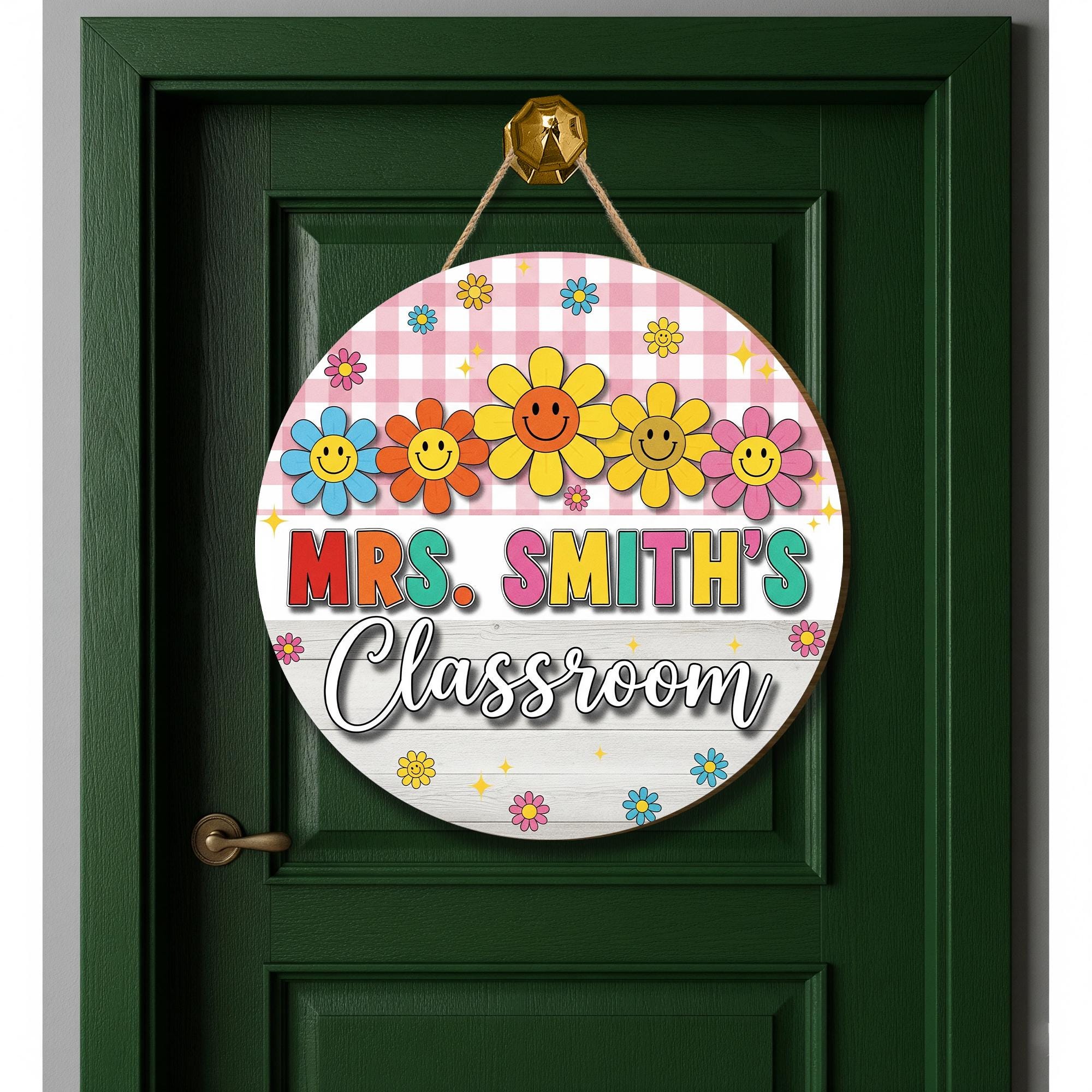 Smiley Flower Teacher Door Sign – Personalized Classroom Decor with Name – Cute Wooden Sign for Back to School or Gift, Floral Door Hanger