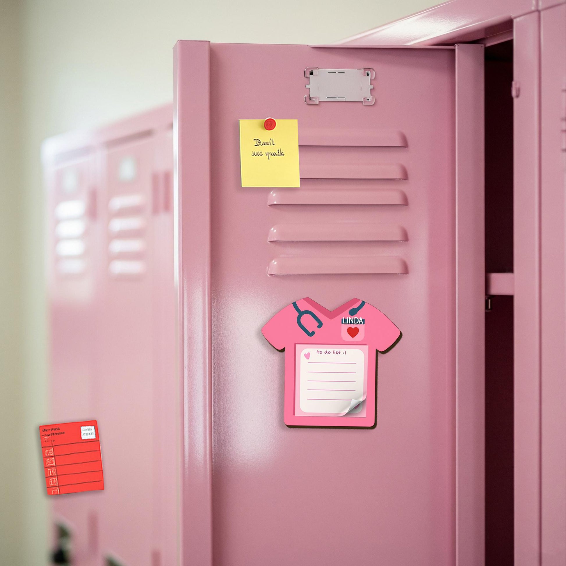 Personalized Nurse Magnetic Sticky Note Organizer – Pink Scrub Note Magnet for Locker or Fridge – Cute Gift for Nurses, CNA, or Med Students