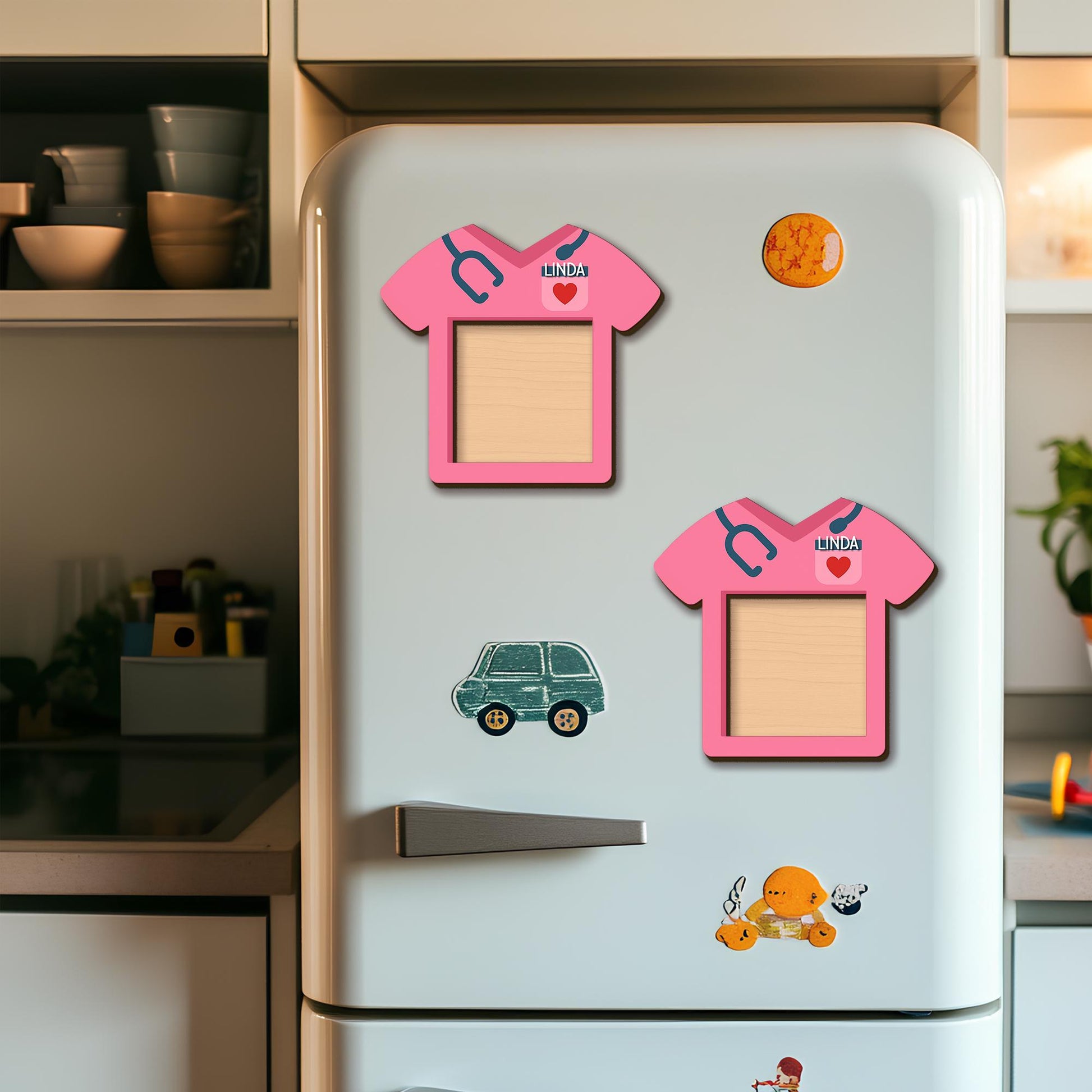 Personalized Nurse Magnetic Sticky Note Organizer – Pink Scrub Note Magnet for Locker or Fridge – Cute Gift for Nurses, CNA, or Med Students