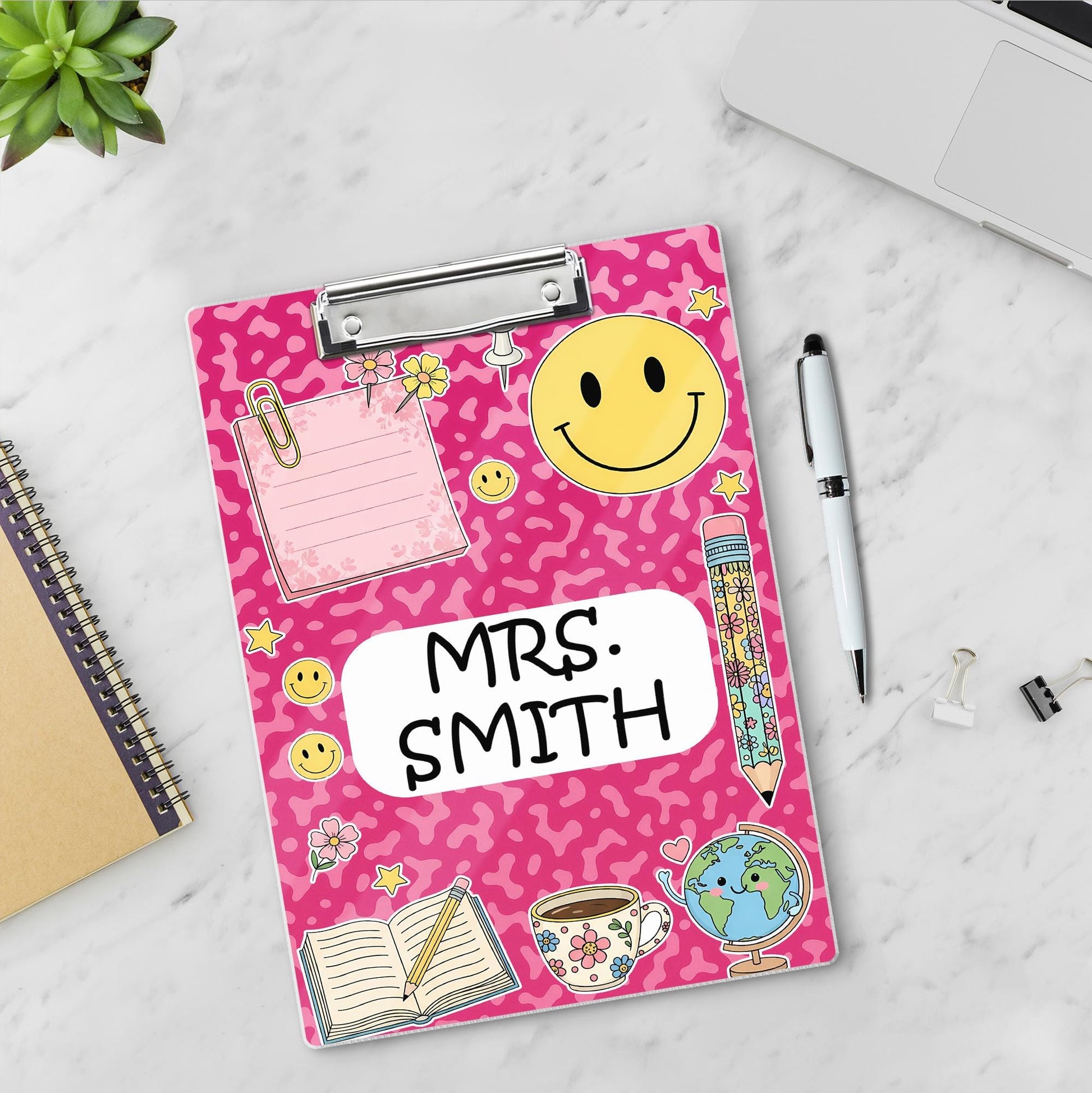 Personalized Teacher Clipboard with Pink Camo and Smiley Faces – Custom Name Cute Classroom Gift, Retro Back to School Office Decor