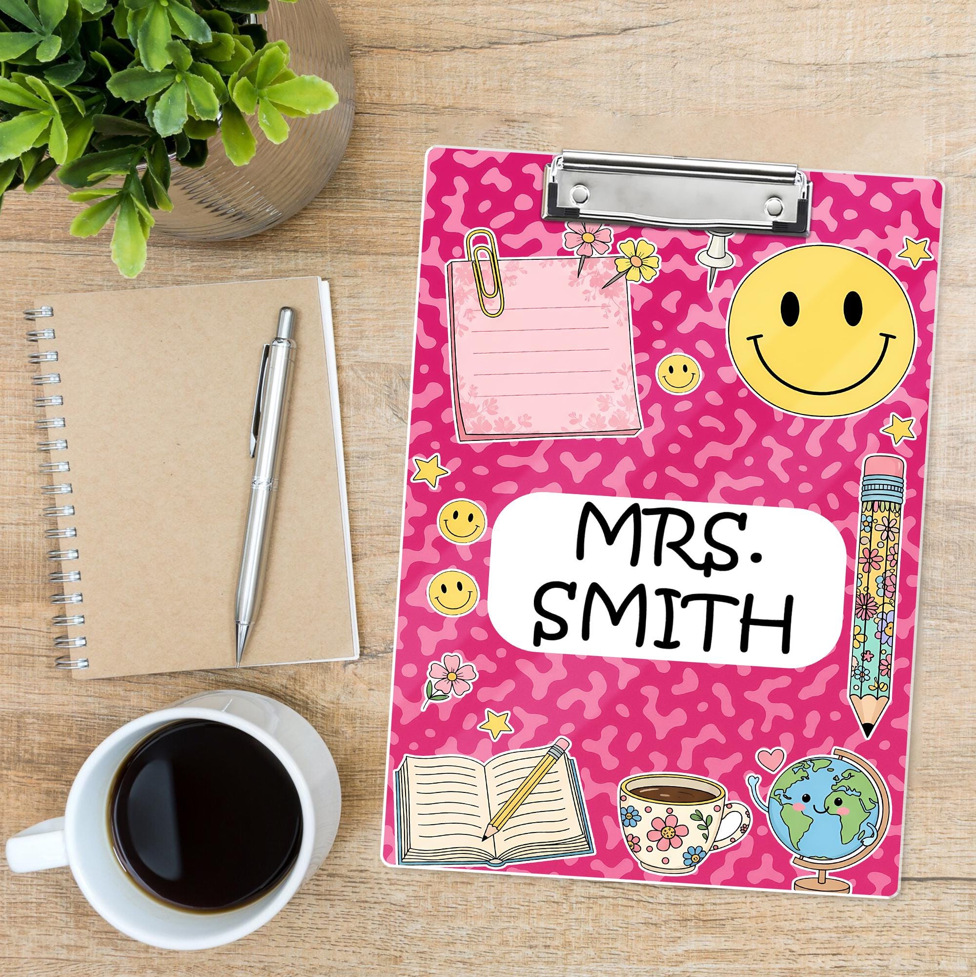 Personalized Teacher Clipboard with Pink Camo and Smiley Faces – Custom Name Cute Classroom Gift, Retro Back to School Office Decor