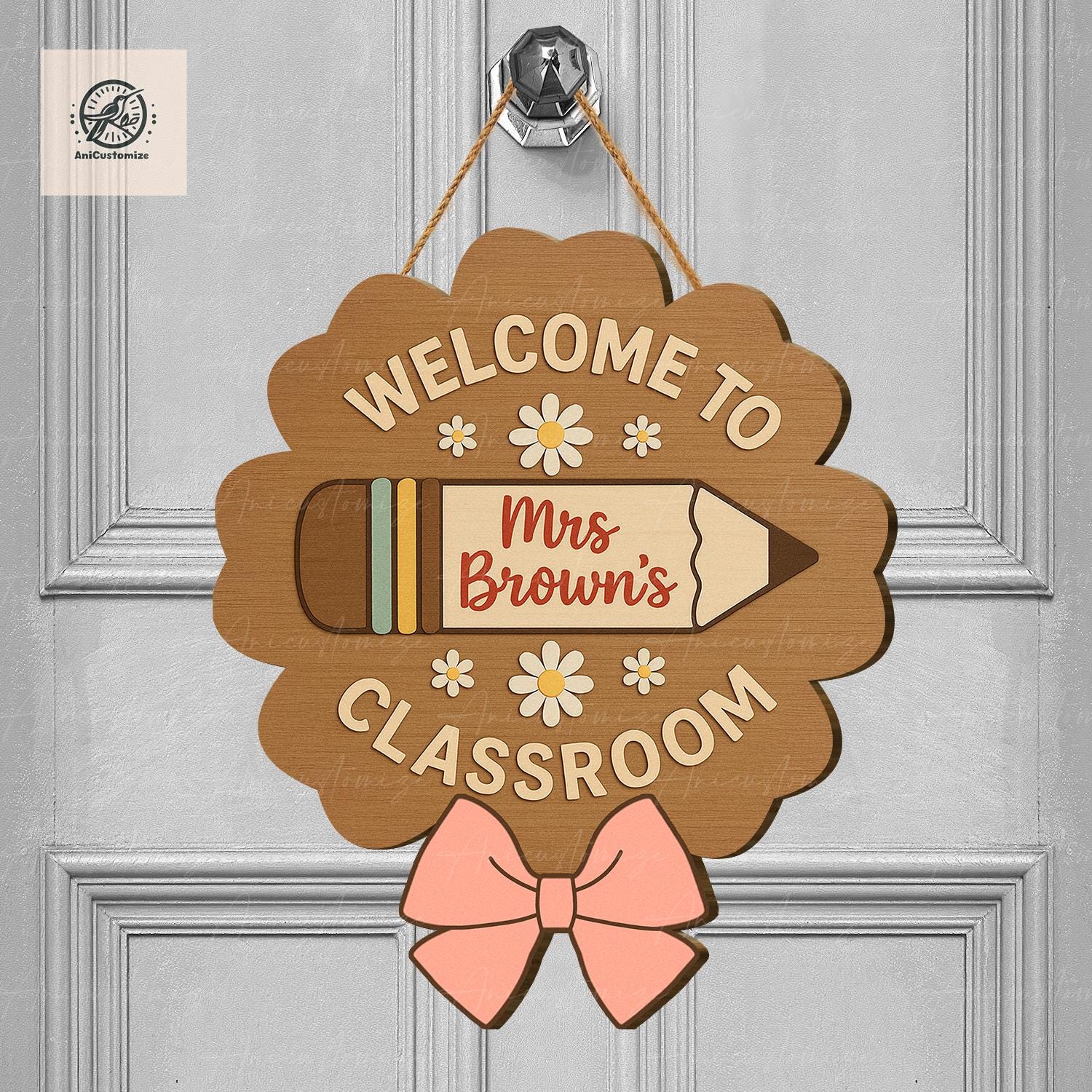 Personalized Welcome to Classroom Door Sign – Custom Teacher Name with Pencil, Daisy & Bow, Cute Wooden Back to School Door Hanger